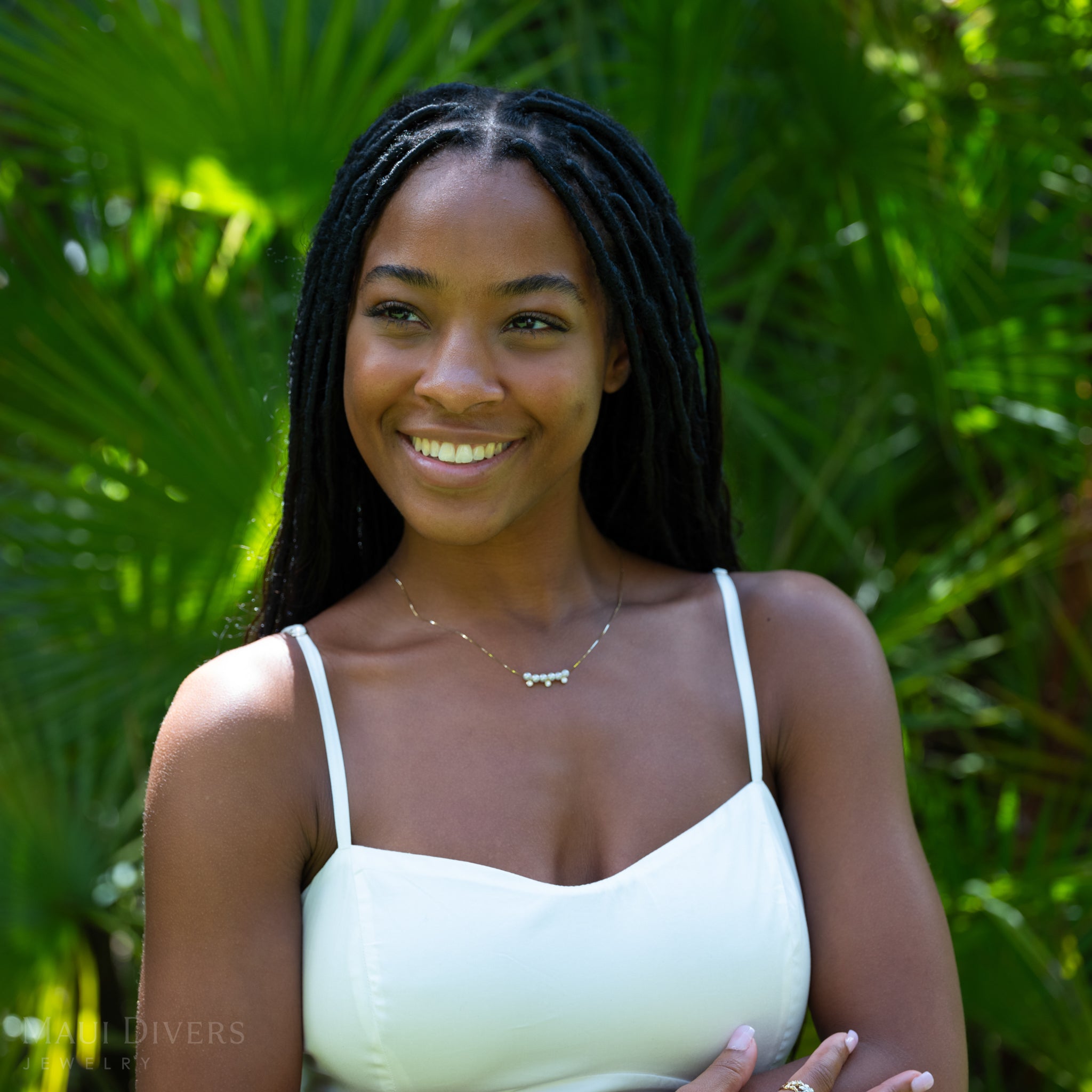 16-18" Adjustable Akoya White Pearl Necklace in Gold with Diamonds - 4.5-5mm