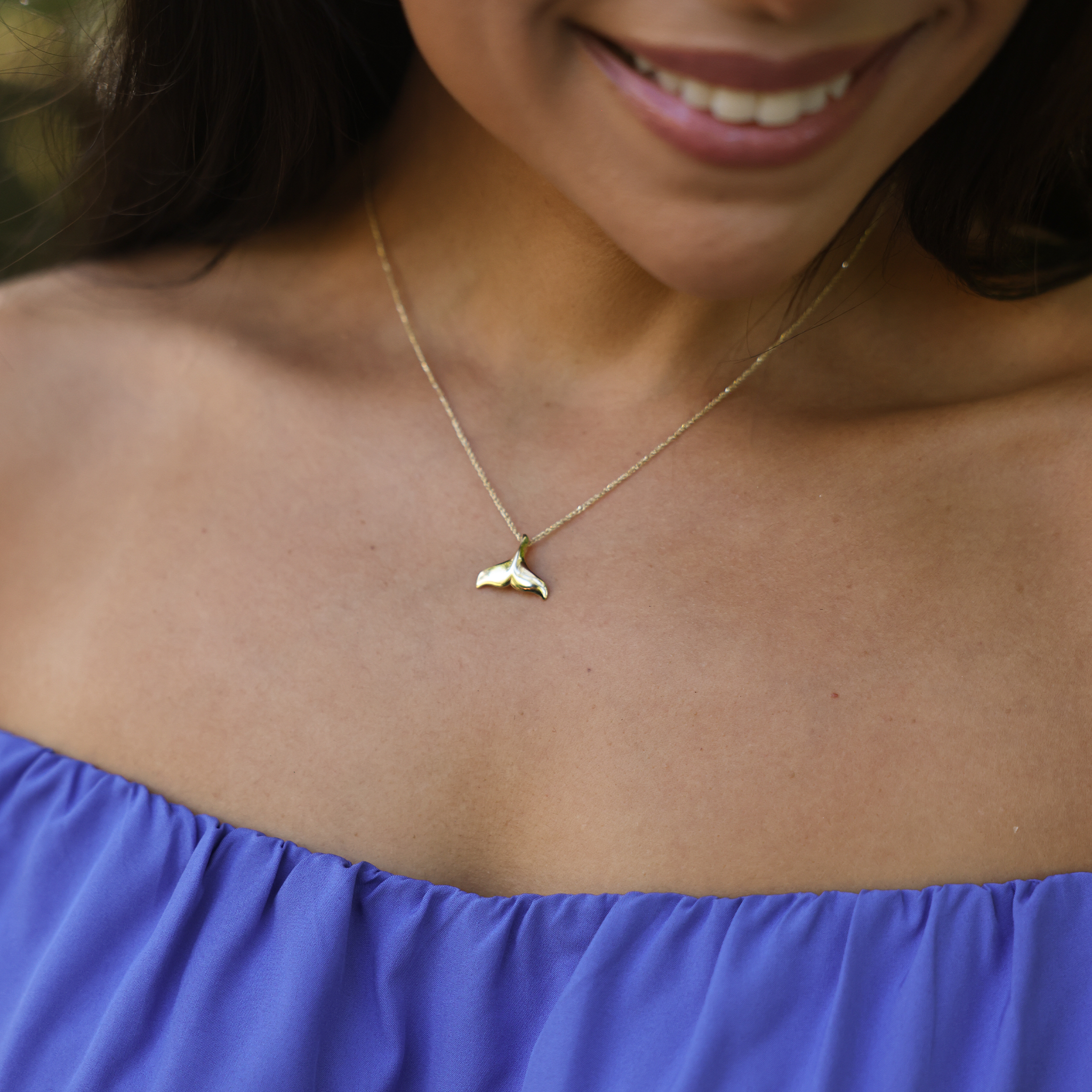 クジラの尾のペンダント ゴールド - 16mm