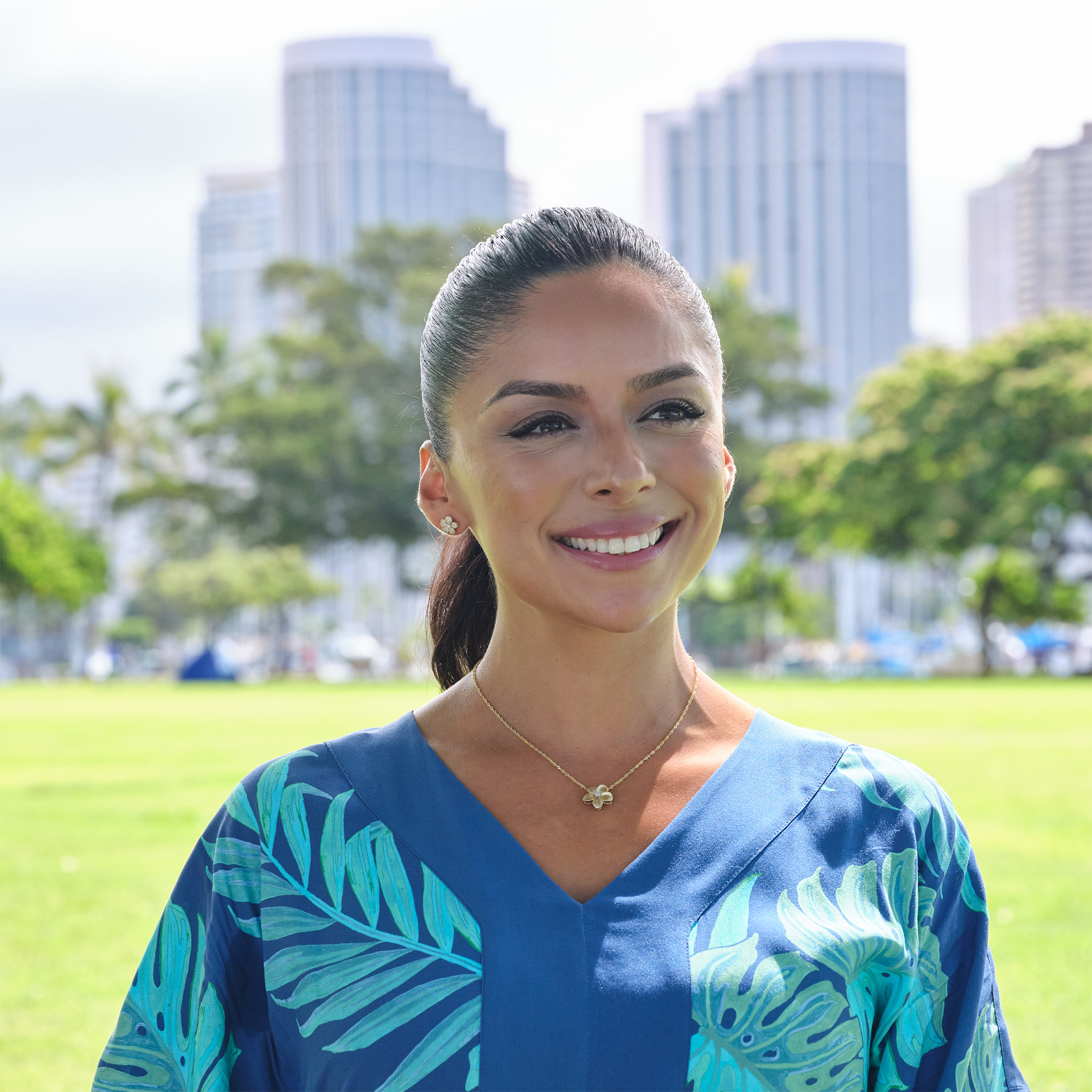 プルメリア ペンダント ダイヤモンド ゴールド - 16mm-マウイダイバーズジュエリー