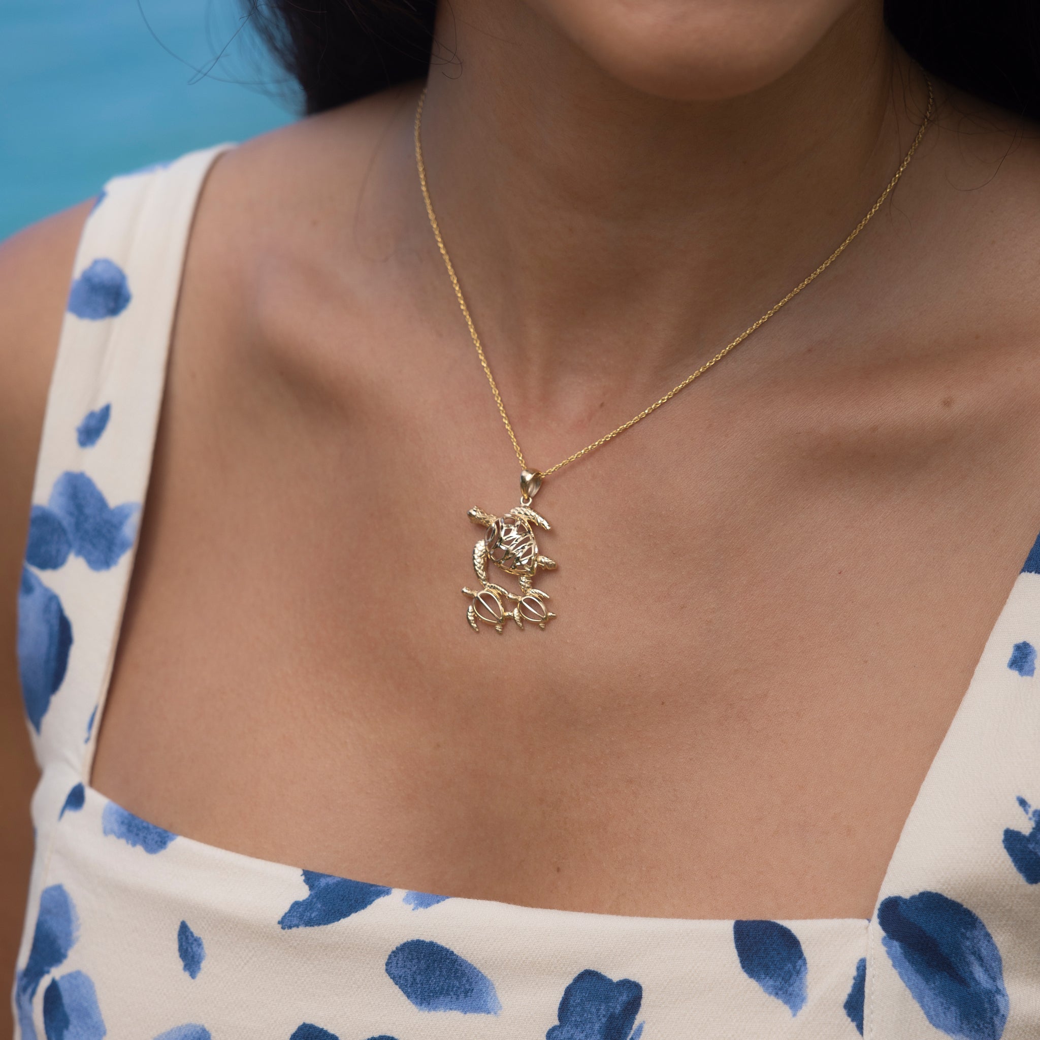 ホヌ オハナ(家族)ペンダント ゴールド - 25mm