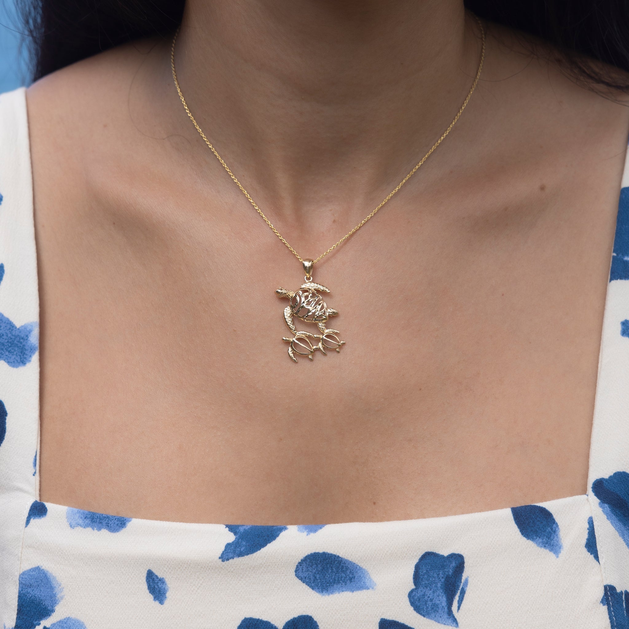 ホヌ オハナ(家族)ペンダント ゴールド - 25mm