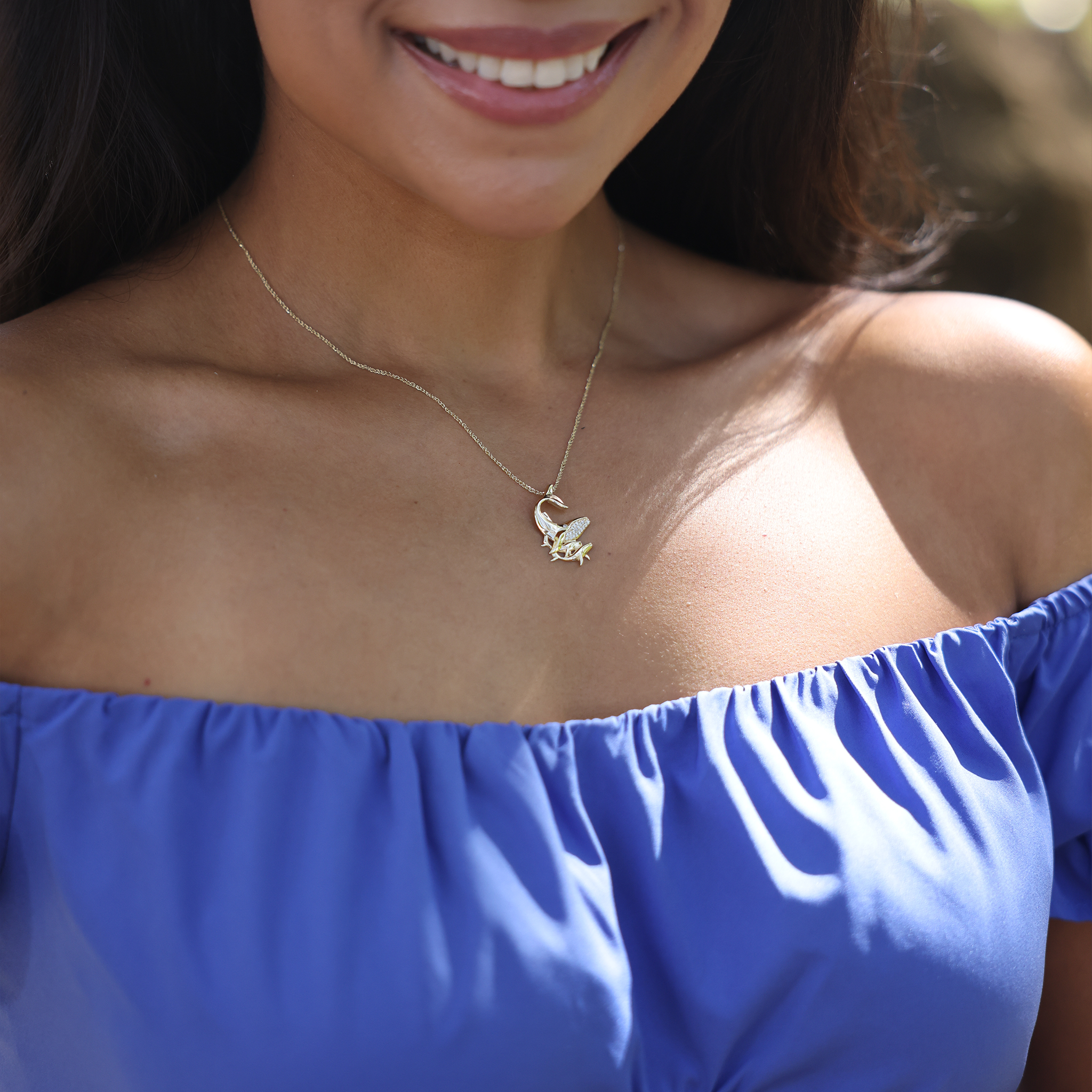 オーシャンダンス ザトウクジラの母と子のペンダント ダイヤモンド ゴールド 25mm