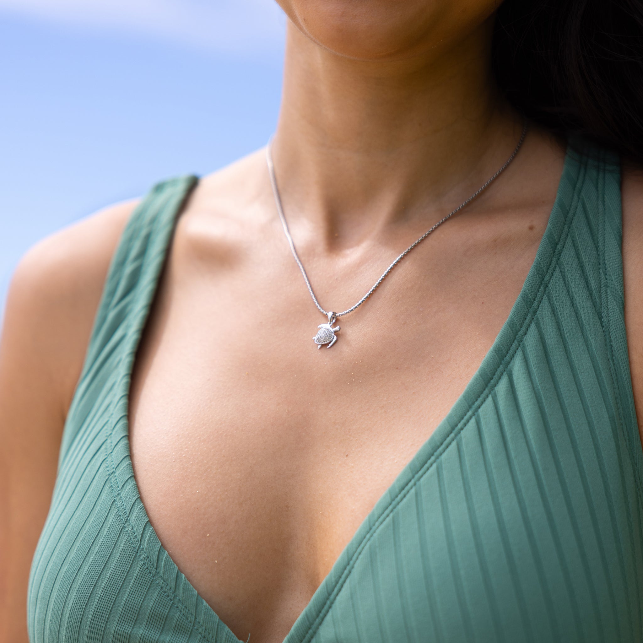 ホヌ ペンダント ダイヤモンド ホワイトゴールド - 13mm