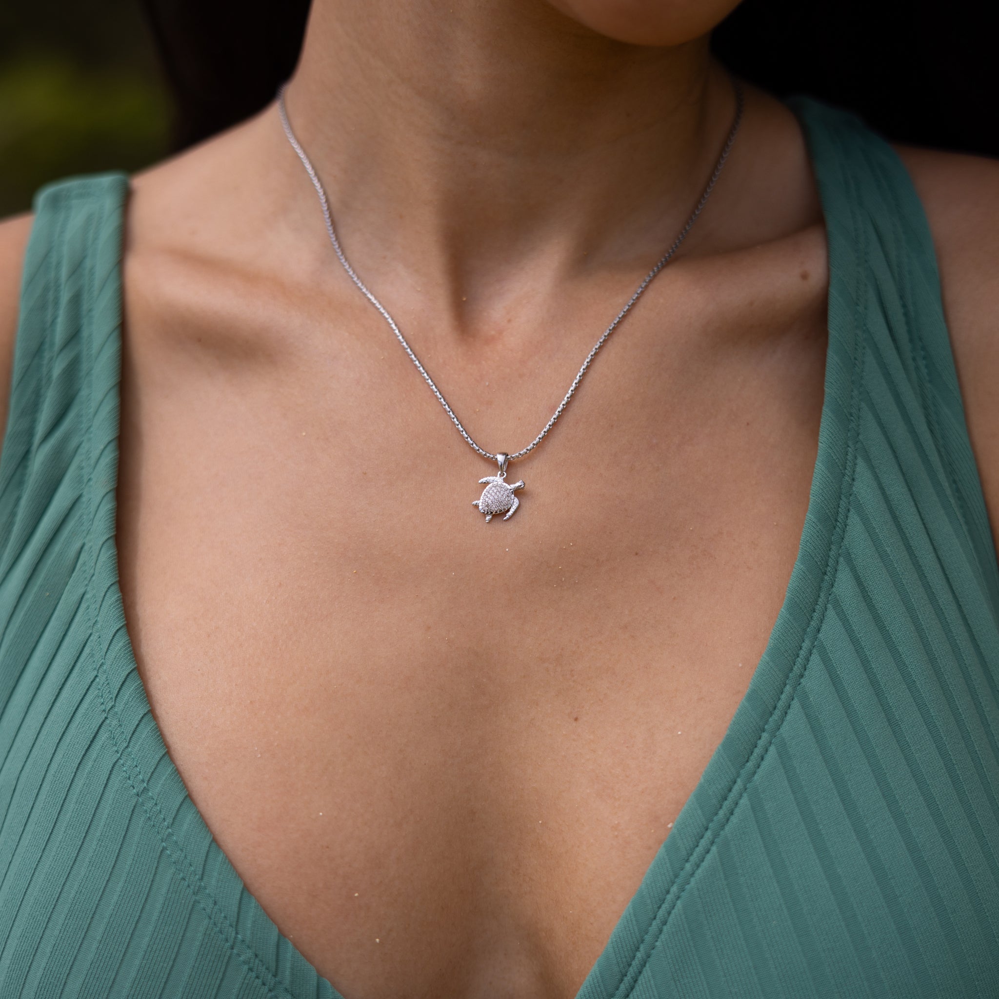 ホヌ ペンダント ダイヤモンド ホワイトゴールド - 13mm