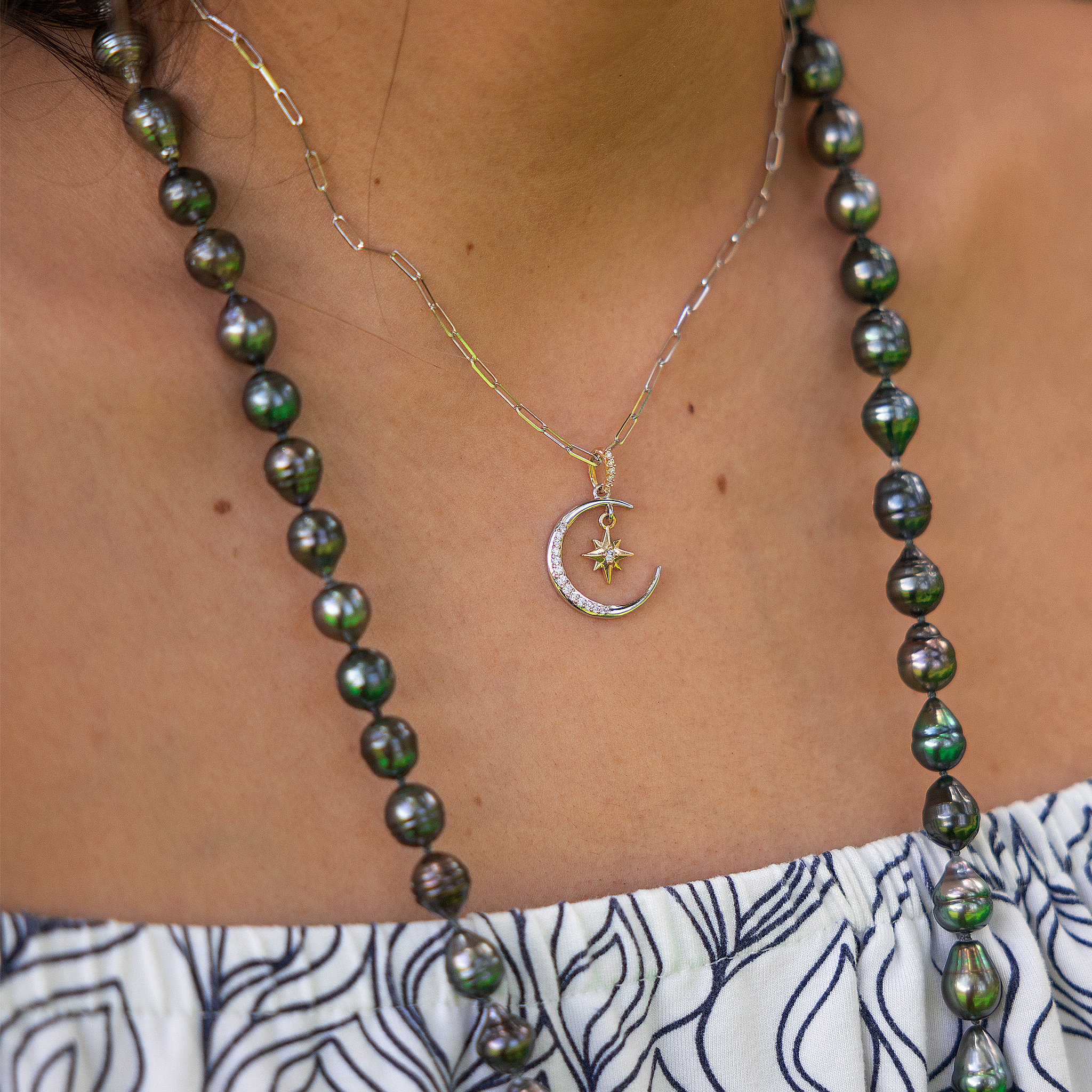 ムーン&スター・マーメイド・ペンダント ダイヤモンド・ツートーンゴールド - 19.5mm