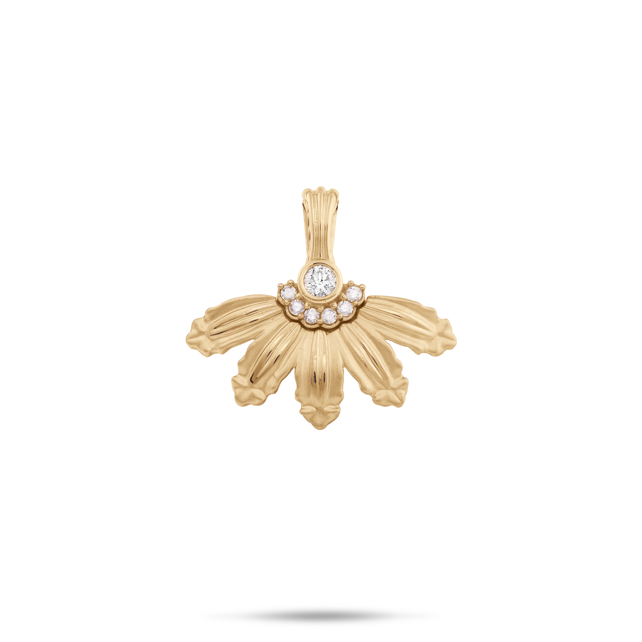 Mountain Naupaka Pendant in Gold with Diamonds - 18mm