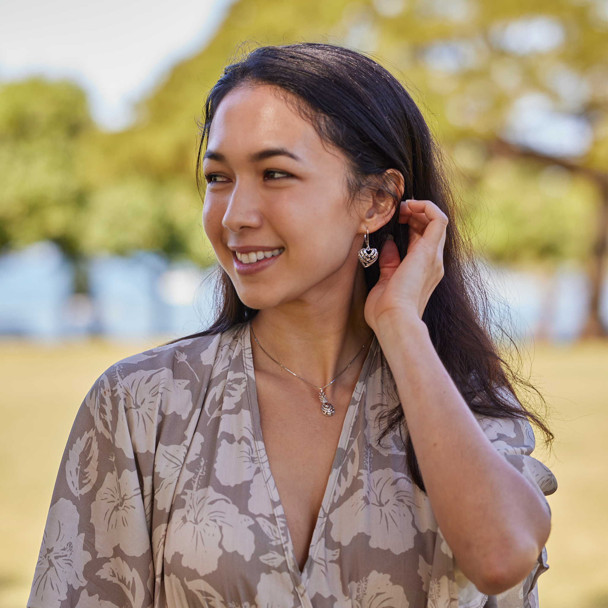 アロハ・パイナップル・ペンダント ホワイトゴールド