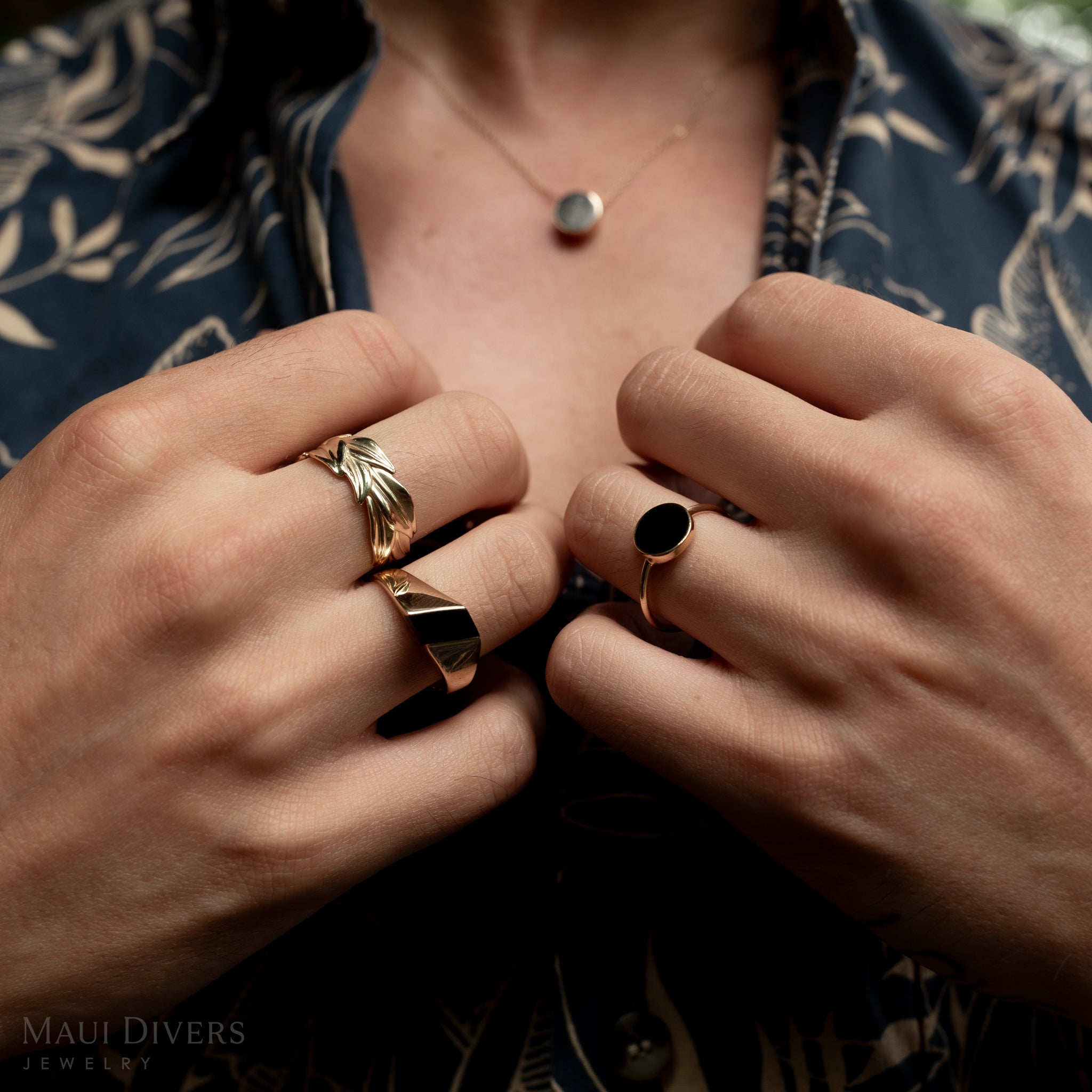 アシンメトリー ハワイアン ブラック コーラル リング ゴールド
