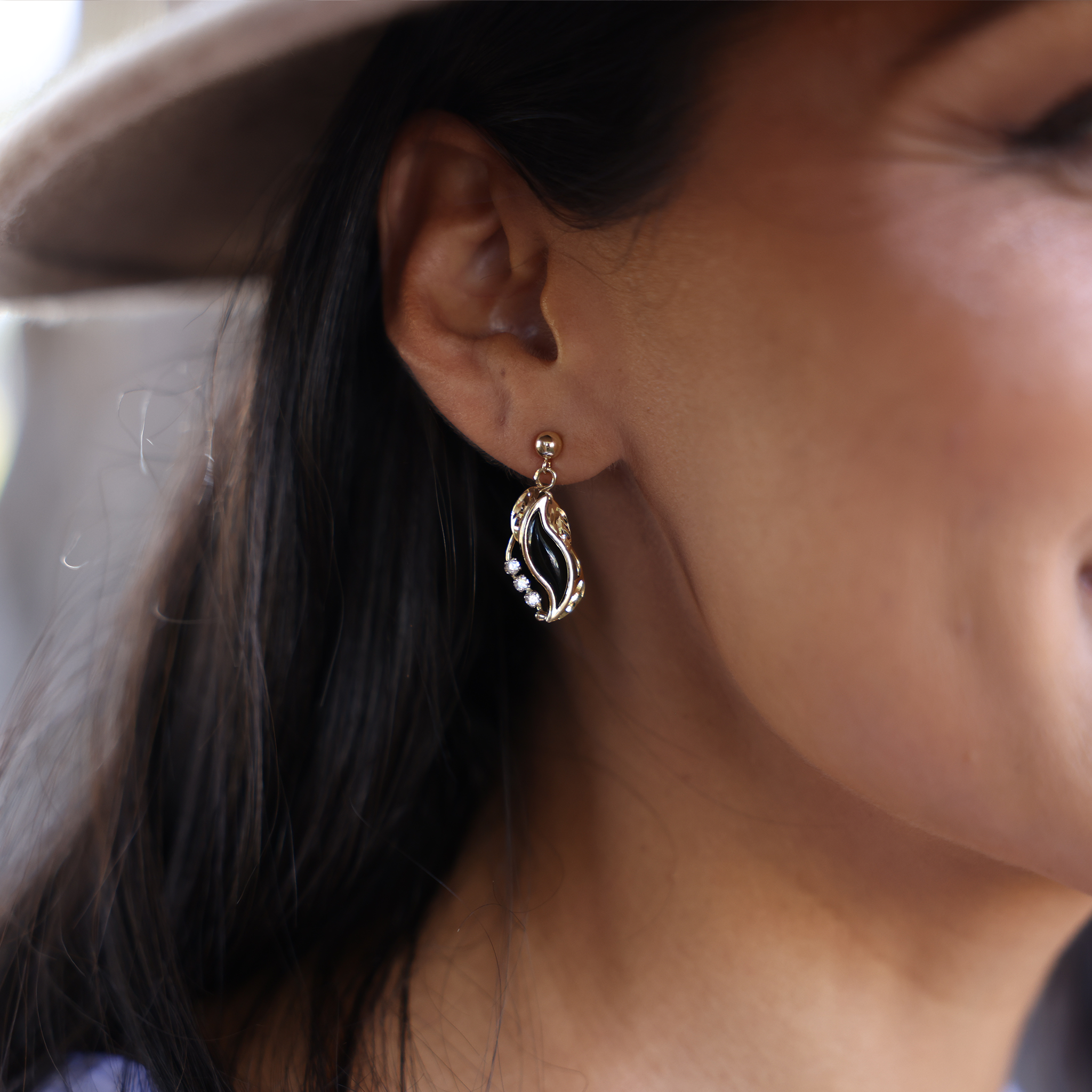 Paradise Black Coral Earrings in Gold with Diamonds - 19mm
