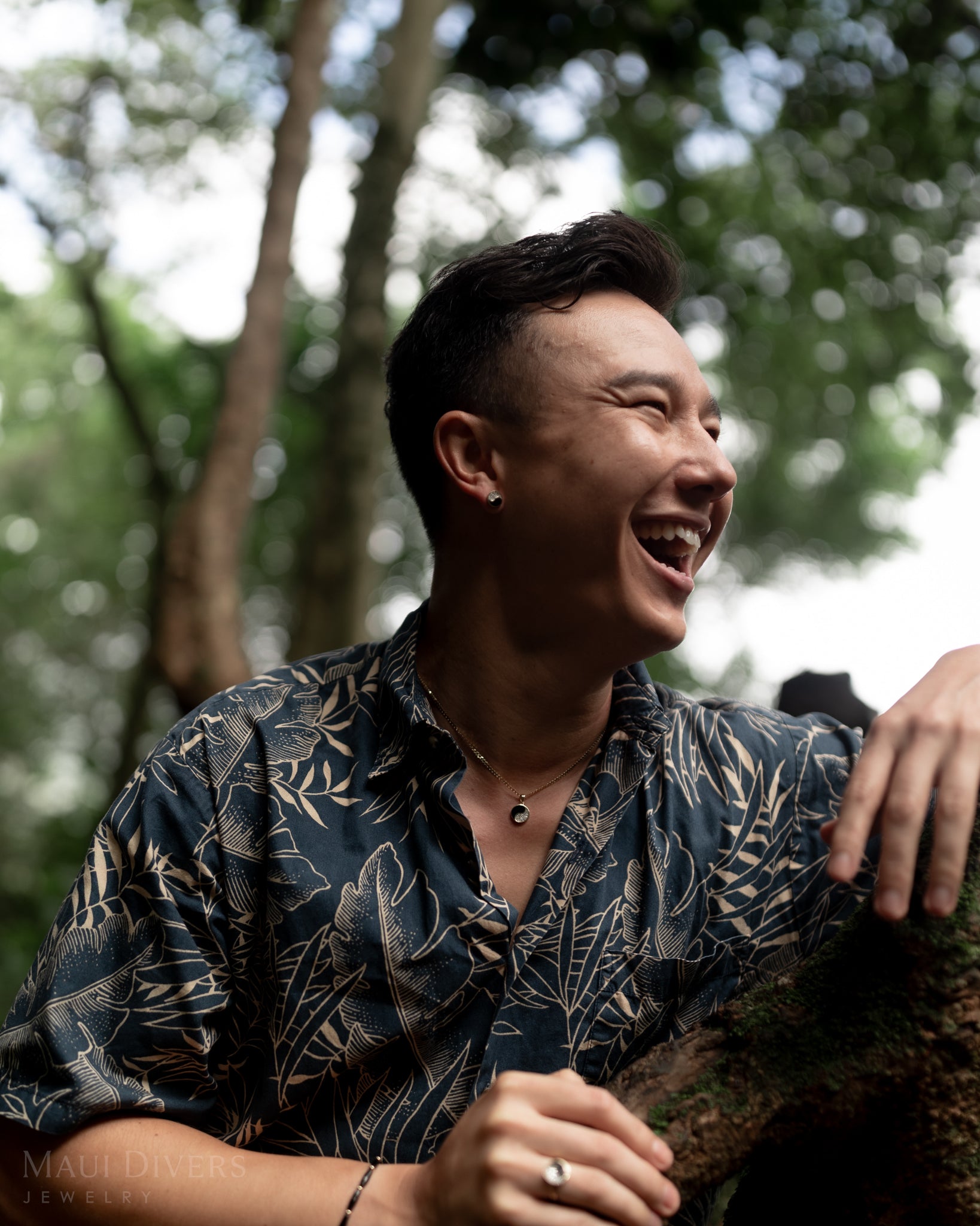 陰陽黒珊瑚ペンダント ダイヤモンド ゴールド 12mm