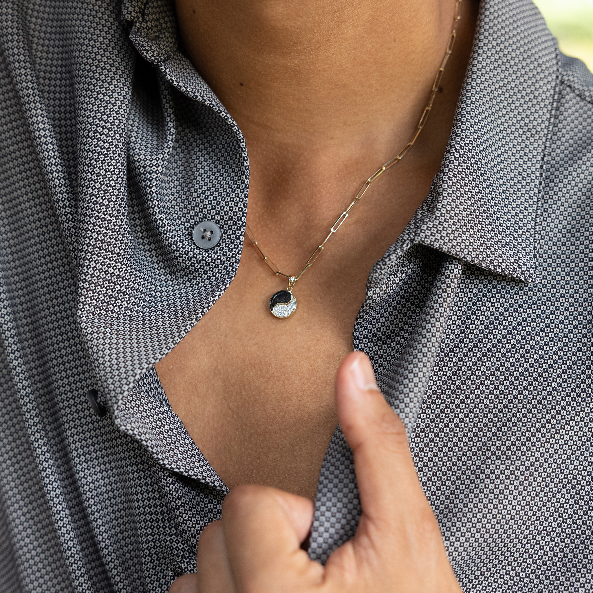 陰陽黒珊瑚ペンダント ダイヤモンド ゴールド 12mm