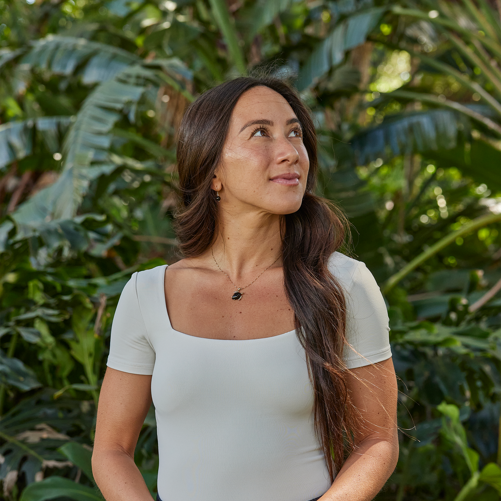 ハワイアン ブラック コーラル ピアス ゴールド - 7-7.9mm