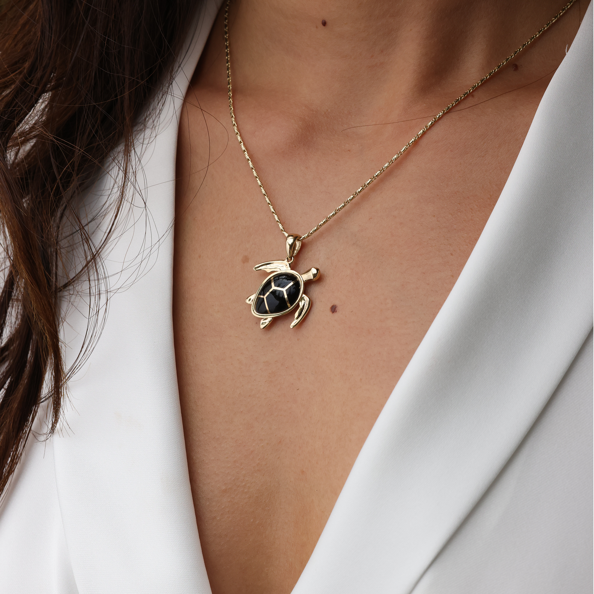 Honu Black Coral Pendant in Gold - 22mm