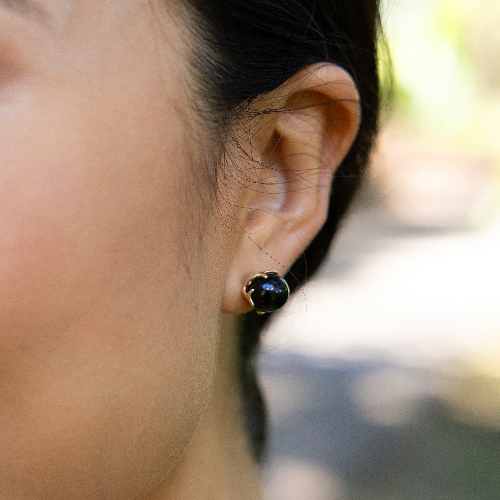 ヘリテージ・ブラックコーラル・ピアス ゴールド