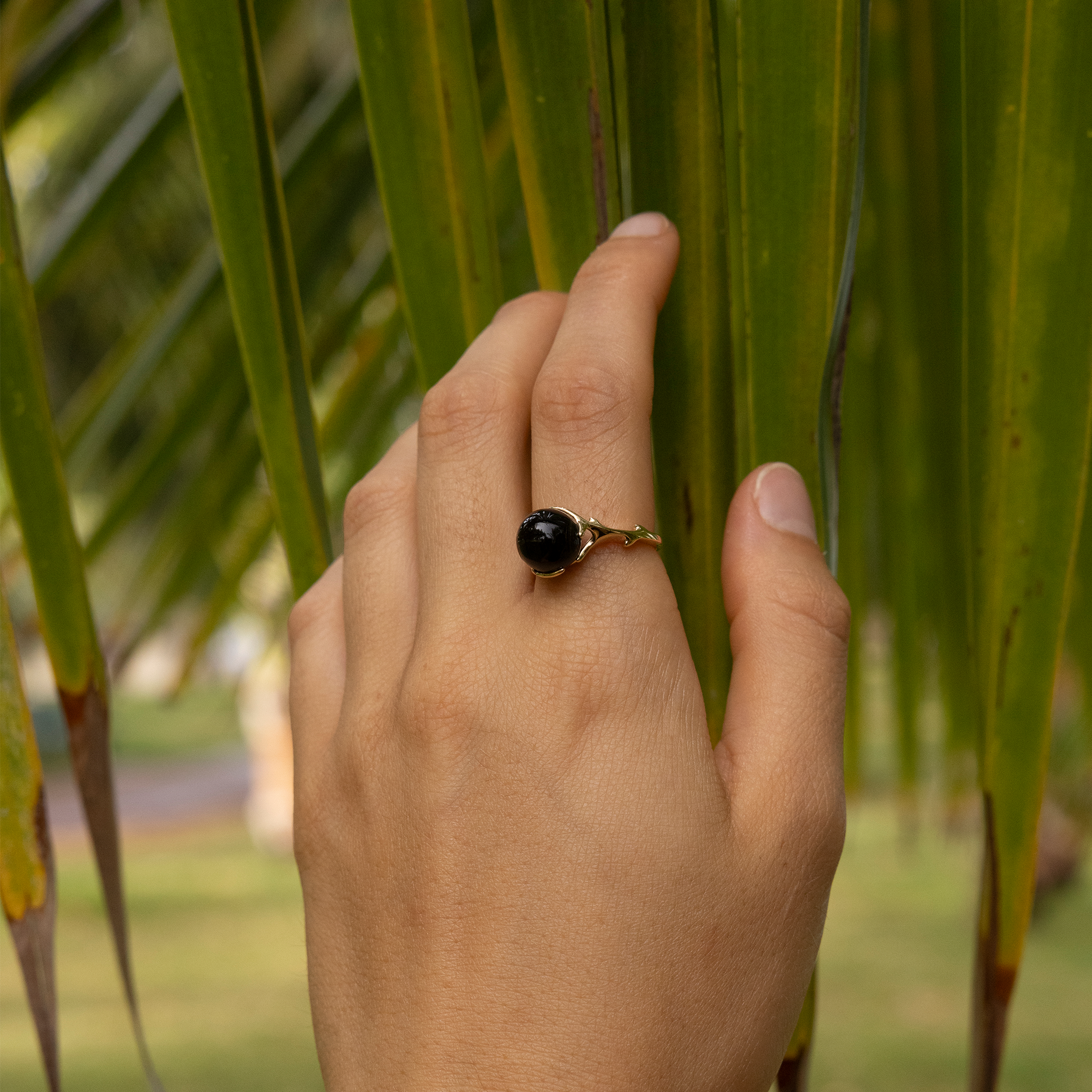 ヘリテージ・ブラックコーラル・リング ゴールド