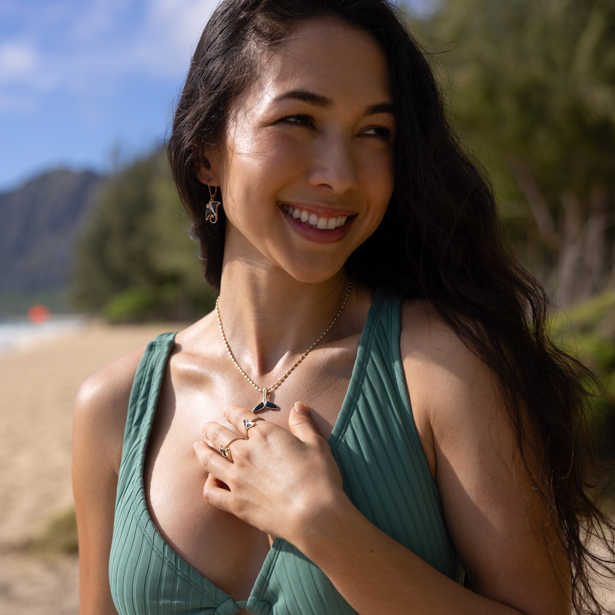 シーライフ・マンタ・ブラックコーラル・ピアス ダイヤモンド・ゴールド - 20mm