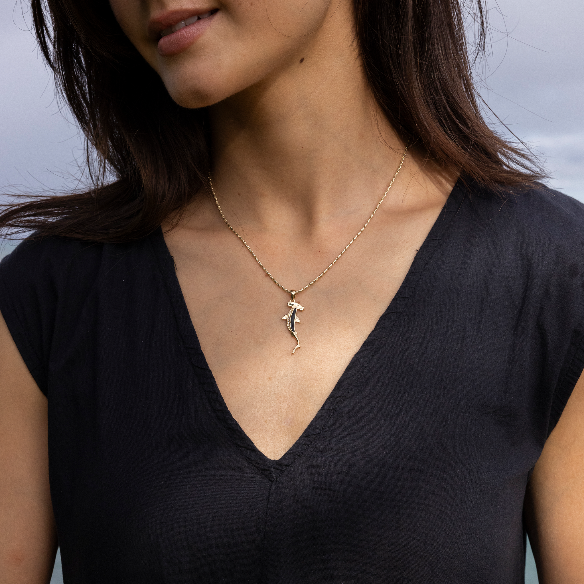 シーライフ・ハンマーヘッド・シャーク・ブラックコーラル・ペンダント ダイヤモンド・ゴールド 34mm