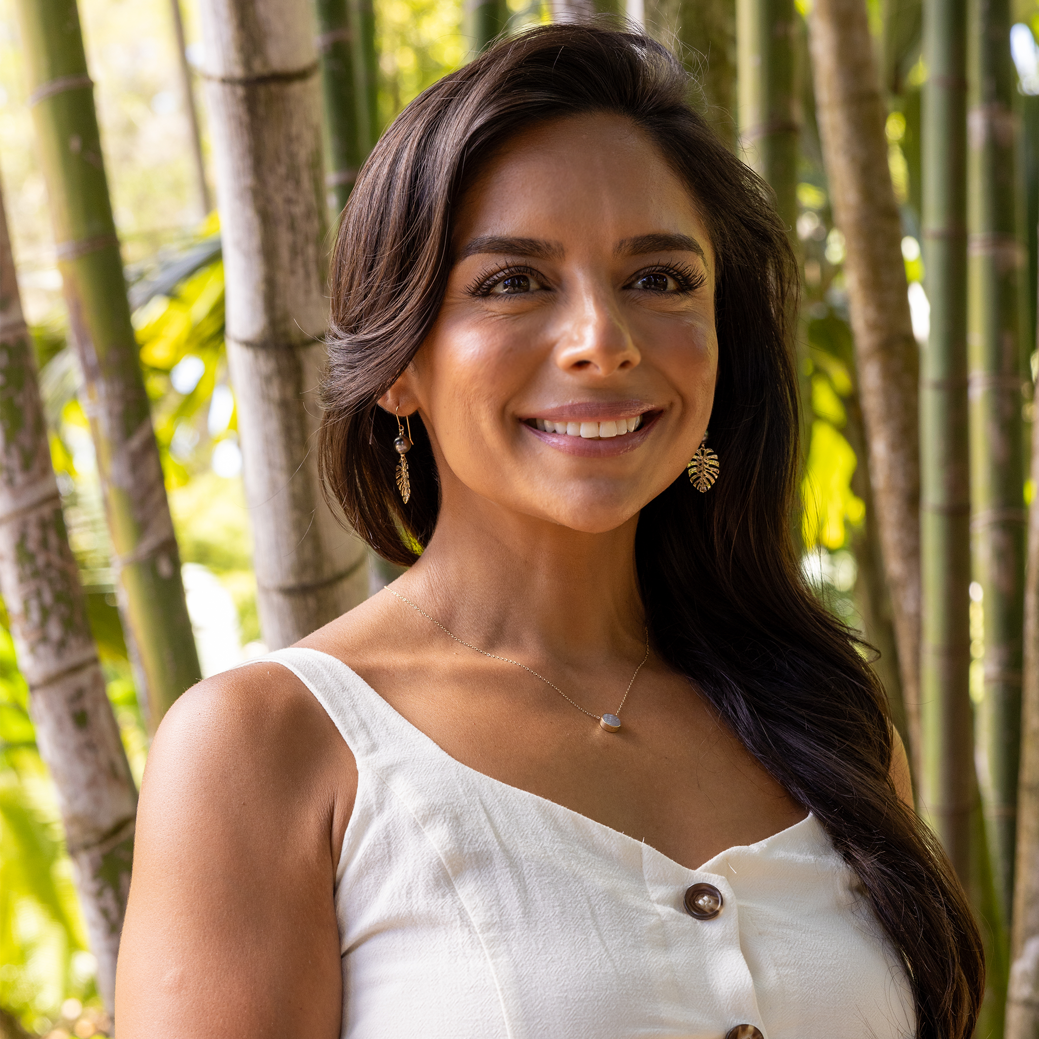 16-18インチ アジャスタブル エクリプス フリップサイド ブラックコーラル&マザーオブパール ゴールドネックレス 9mm