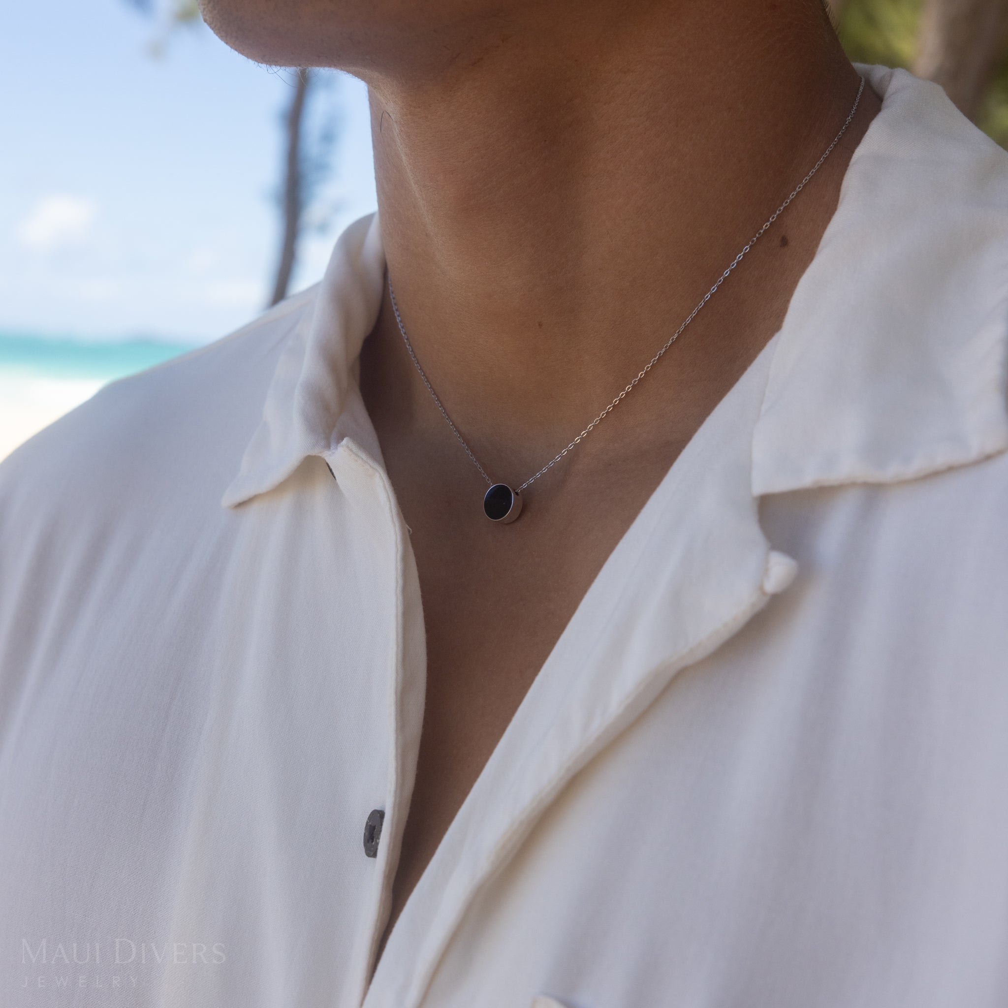 16-18インチ アジャスタブル エクリプス フリップサイド ブラックコーラル&マザーオブパール ネックレス ホワイトゴールド 9mm