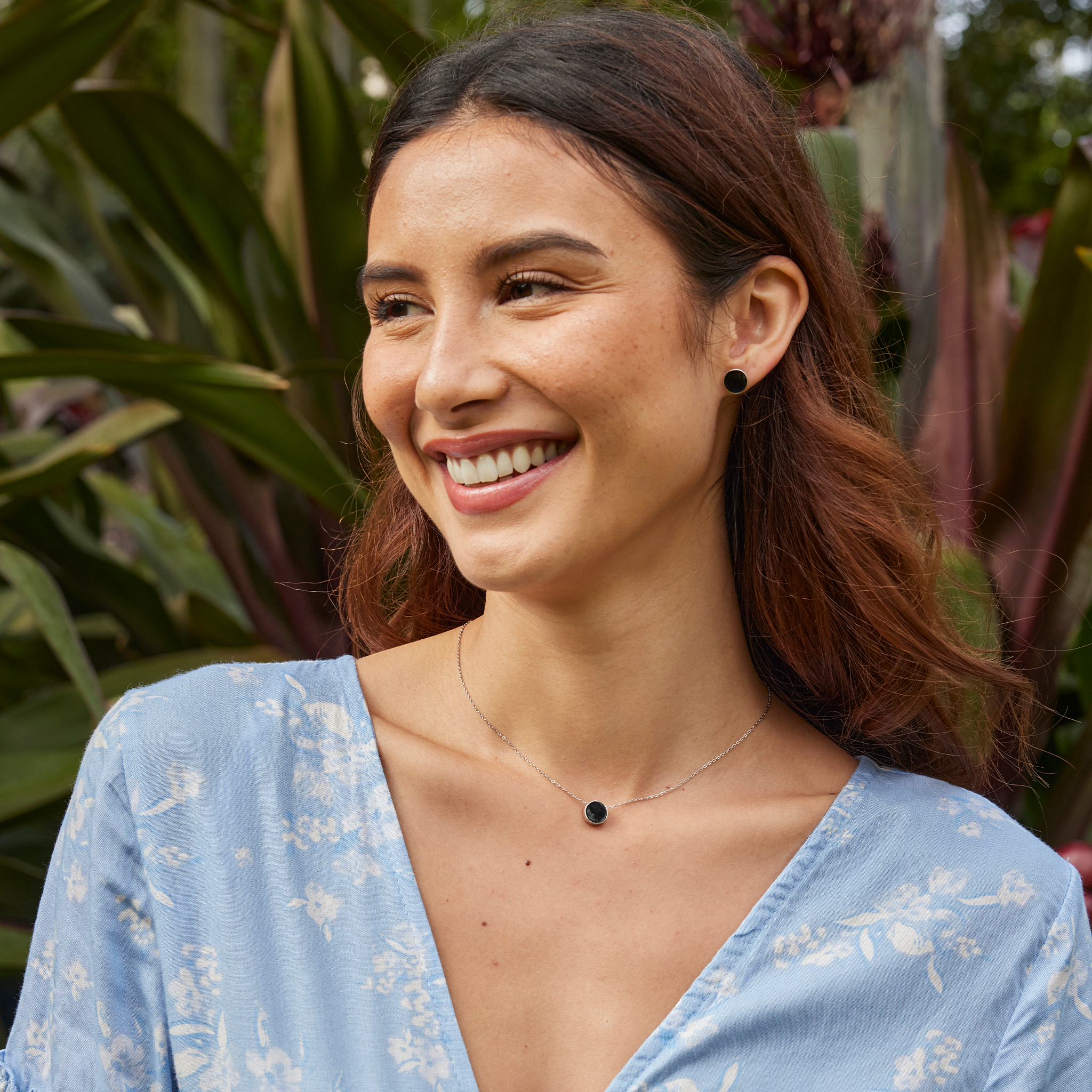 16-18インチ アジャスタブル エクリプス フリップサイド ブラックコーラル&マザーオブパール ネックレス ホワイトゴールド 9mm