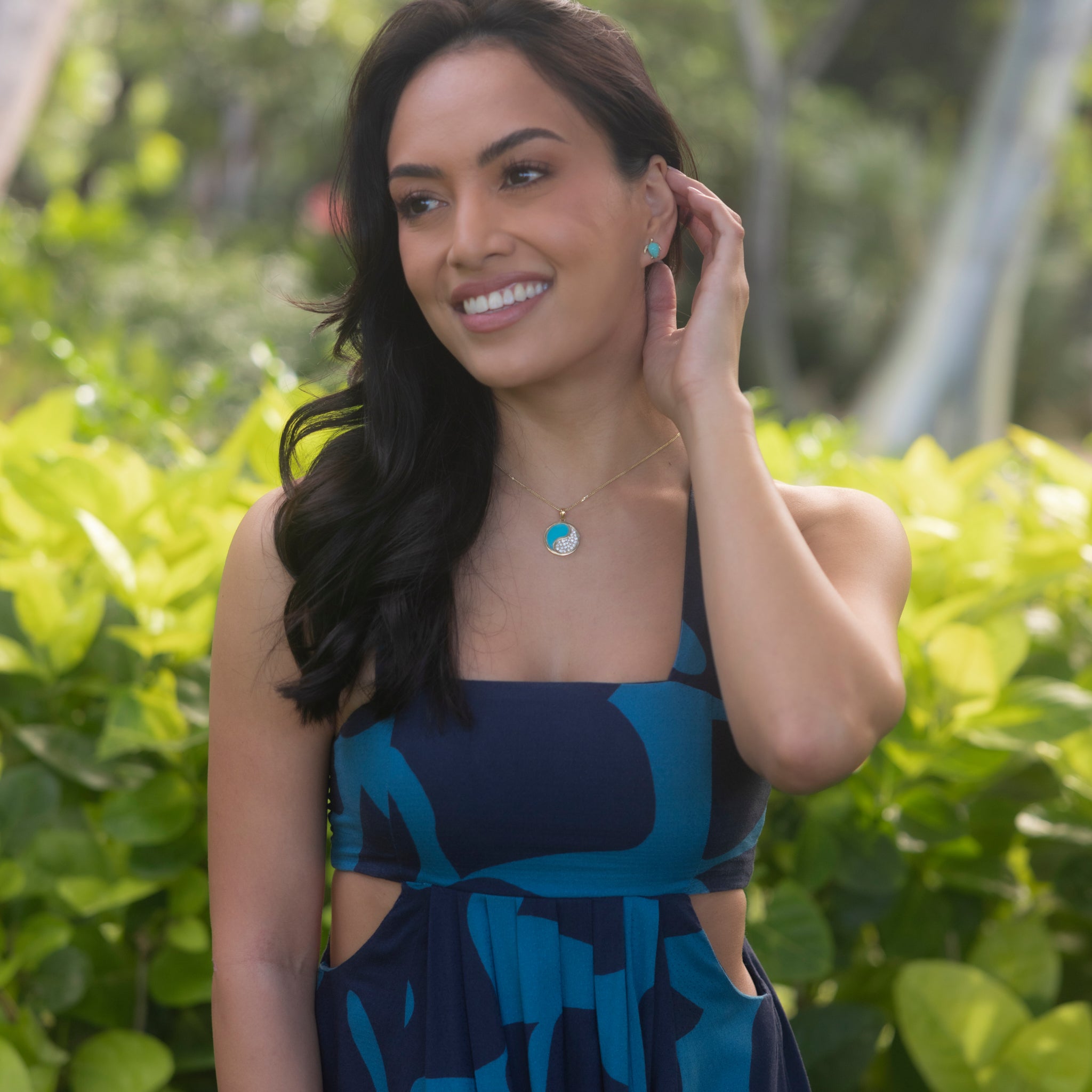 Honu Turquoise Earrings in Gold - 11mm