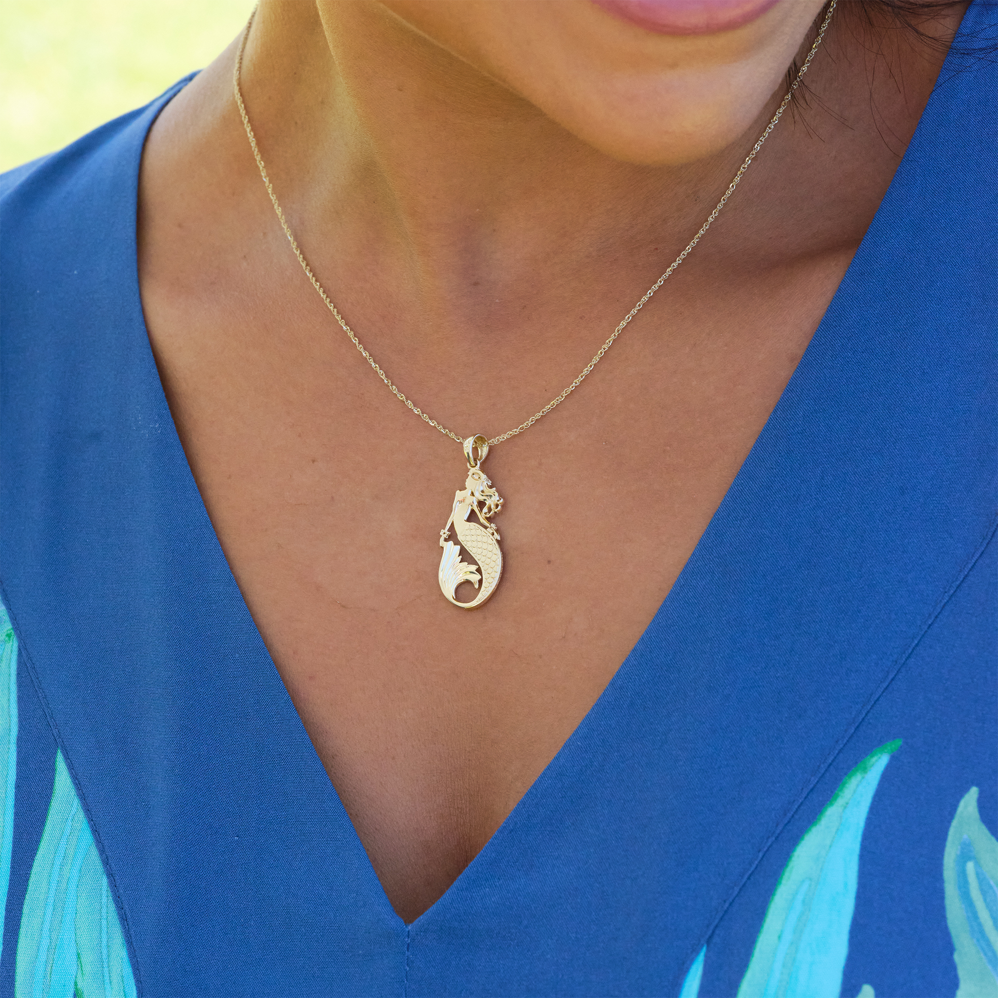 シーライフ・マーメイド・マザーオブパール ペンダント - 30mm - Maui Divers Jewelry