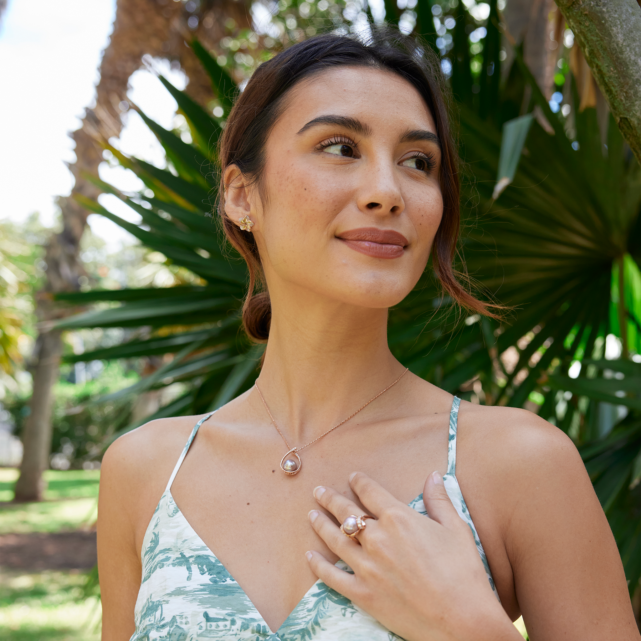 プルメリア マザー・オブ・パール ピアス ローズゴールド - 13mm