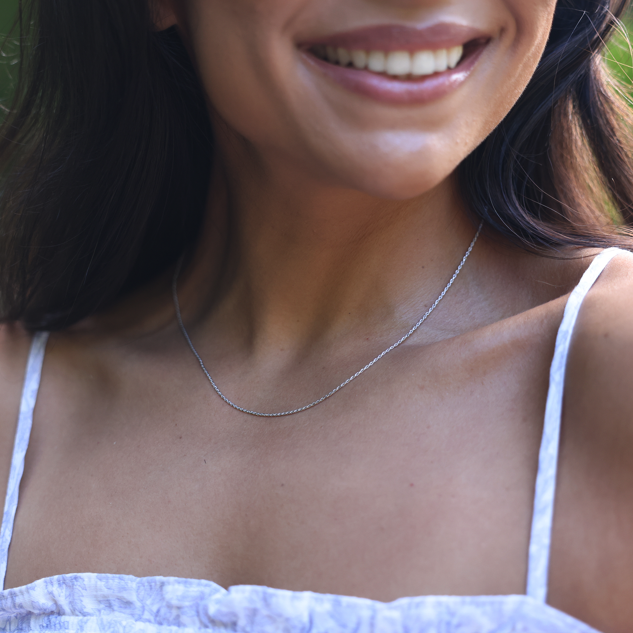 ホワイトゴールドの22インチ アジャスタブル1.0mmロープチェーン