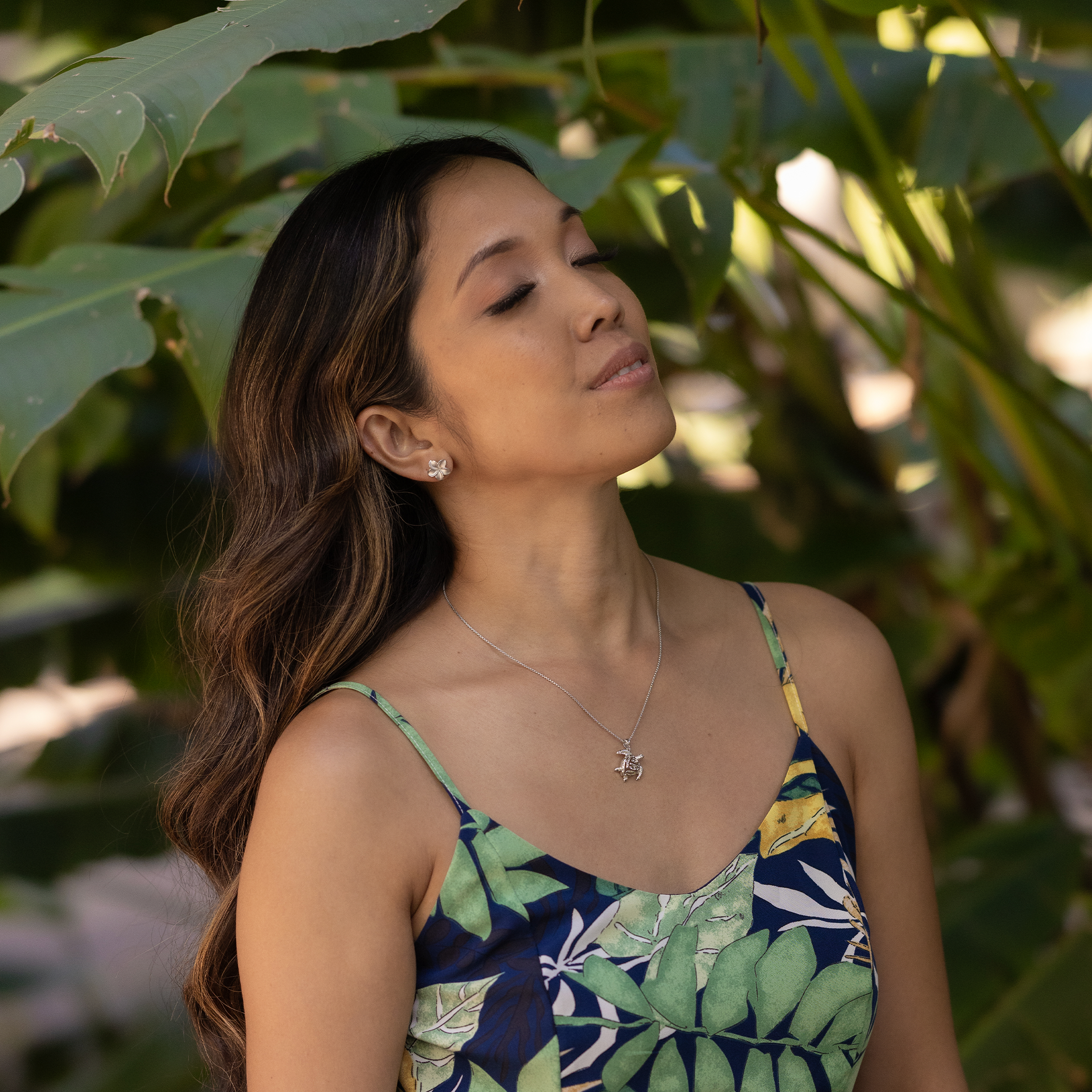 プルメリア・ピアス スターリングシルバー - 13mm