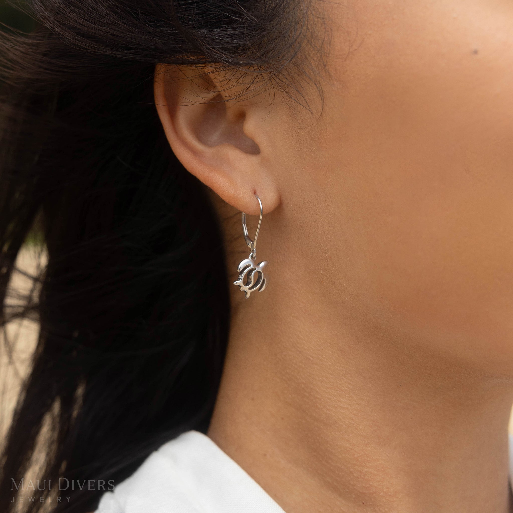 ホヌ・インヤン・ピアス スターリングシルバー - 13mm