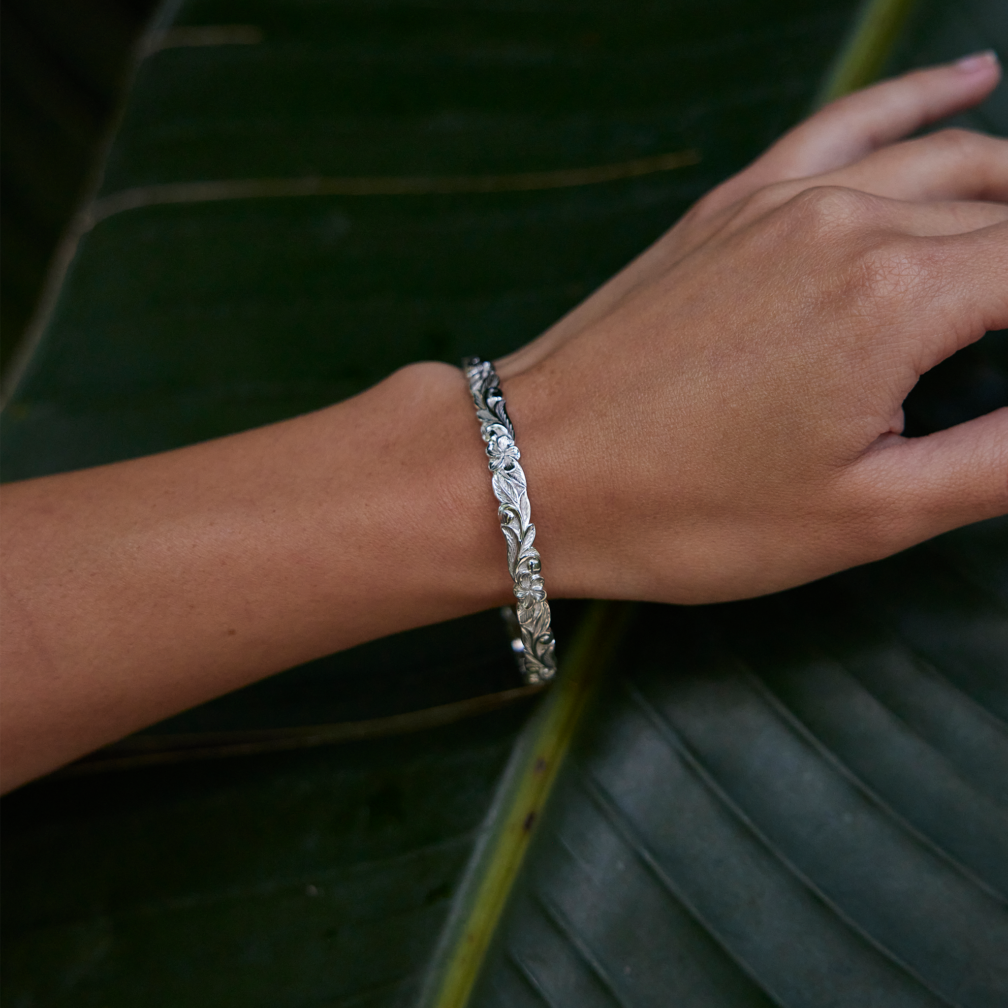 ハワイアン・エアルームプルメリア ブレスレット スターリングシルバー - 6mm