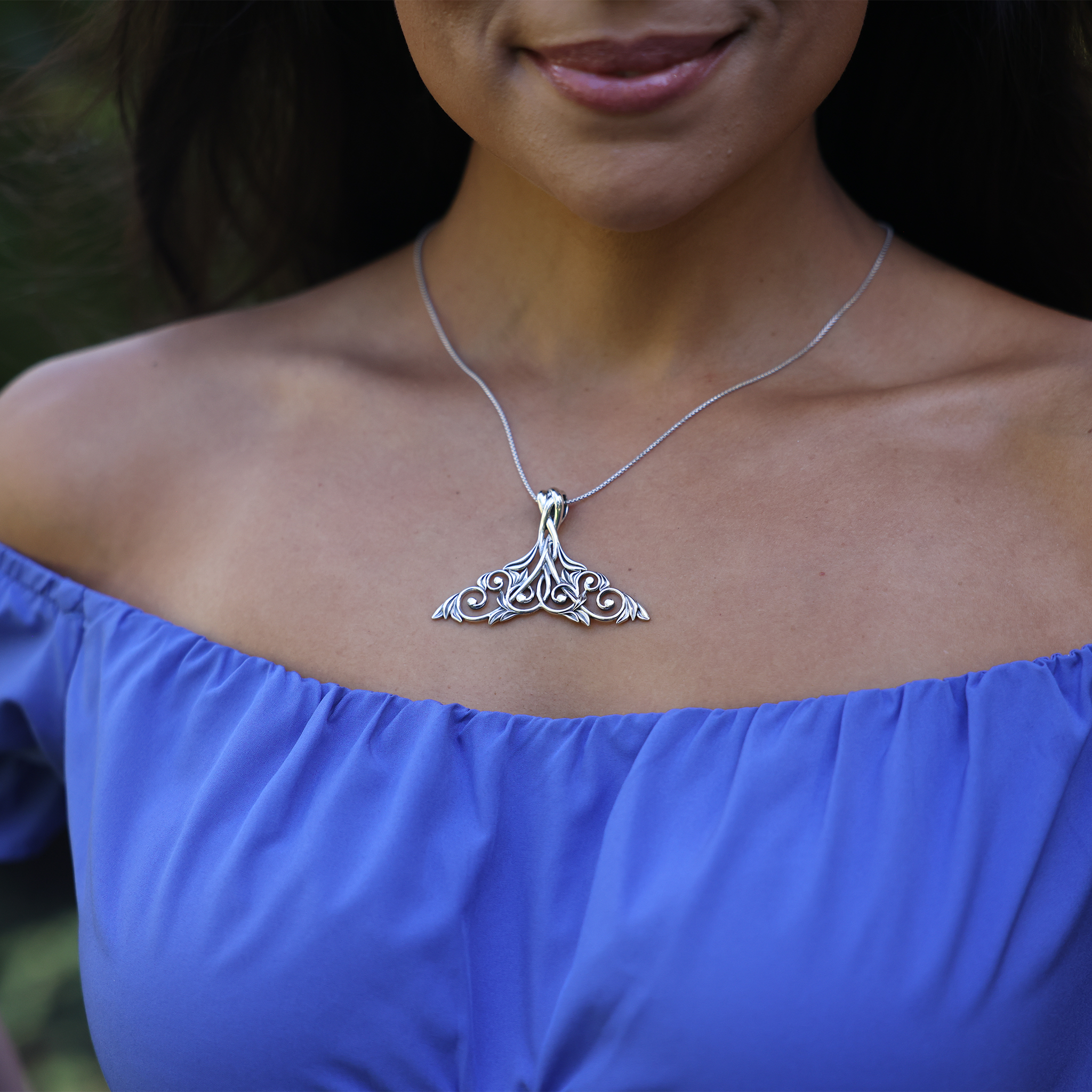 リビング・へアールーム・ホエール・テイル・ペンダント スターリング・シルバー 42mm