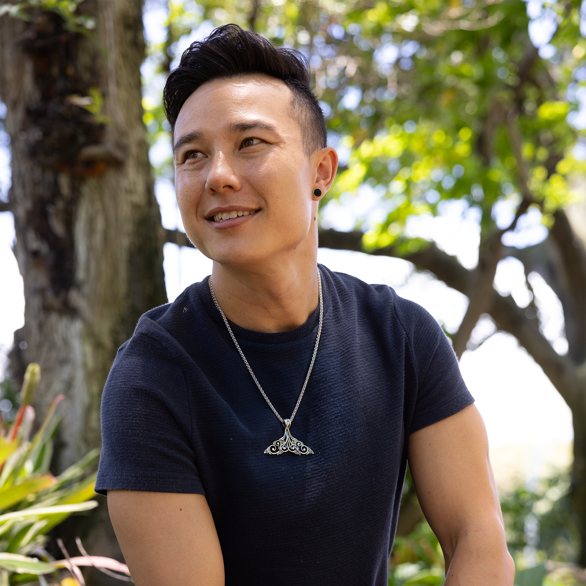 リビング・へアールーム・ホエール・テイル・ペンダント スターリング・シルバー 42mm