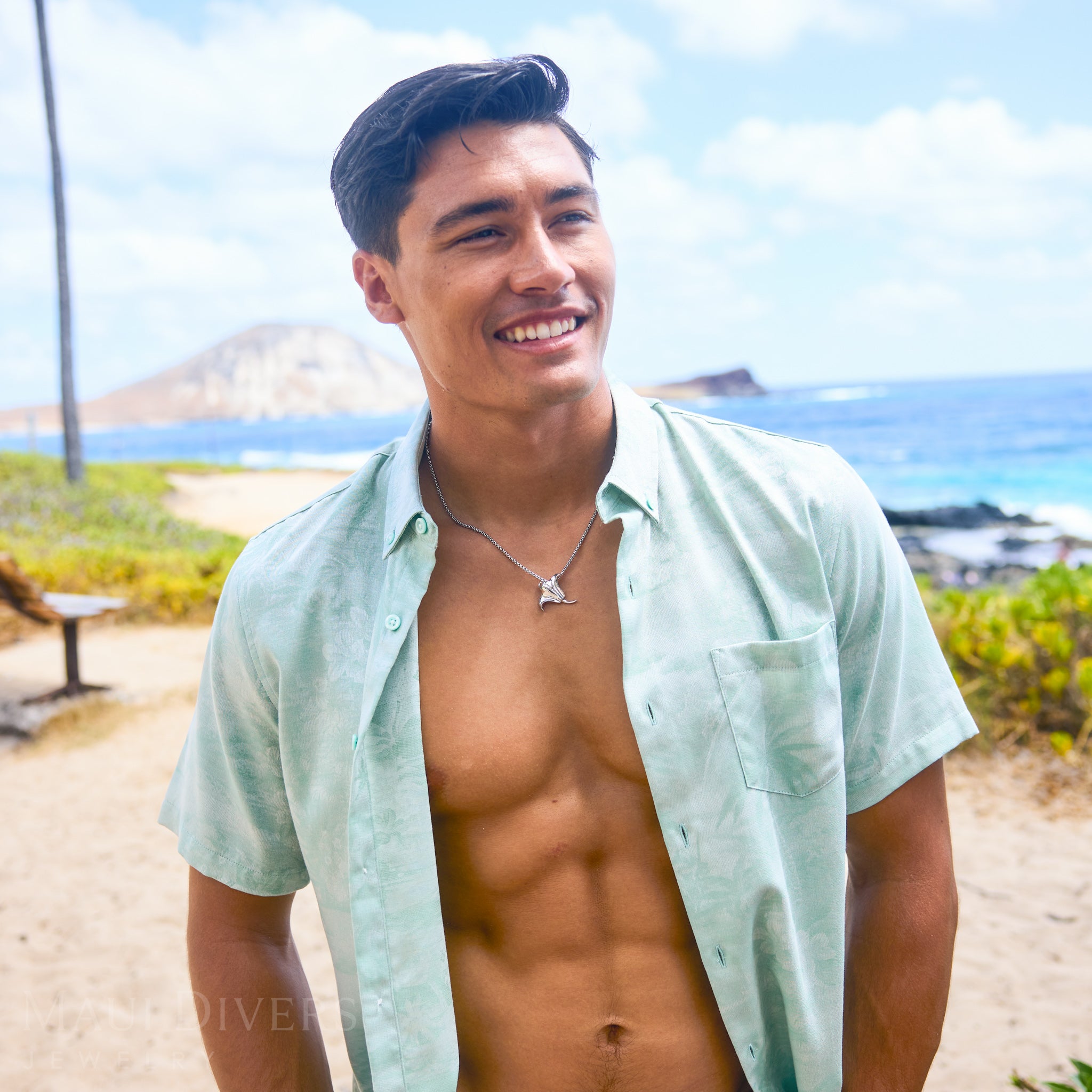 Manta Ray Pendant in Sterling Silver - 30mm