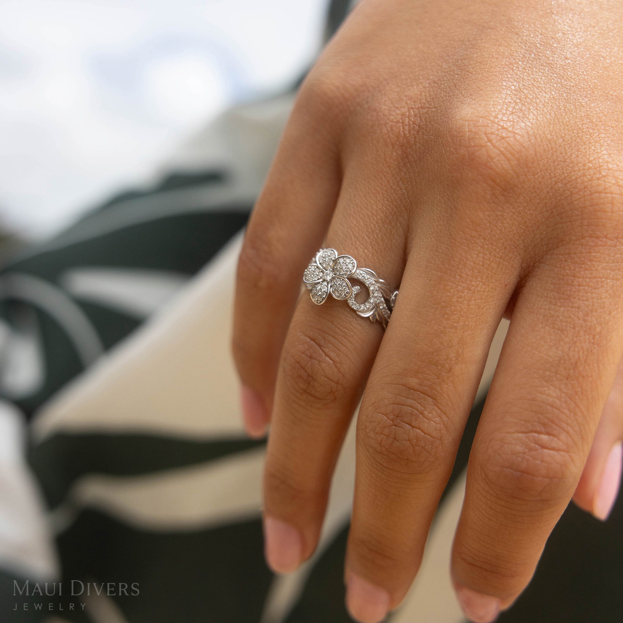 ハワイアン・エアルームプルメリア ダイヤモンド ホワイトゴールド - 10mm