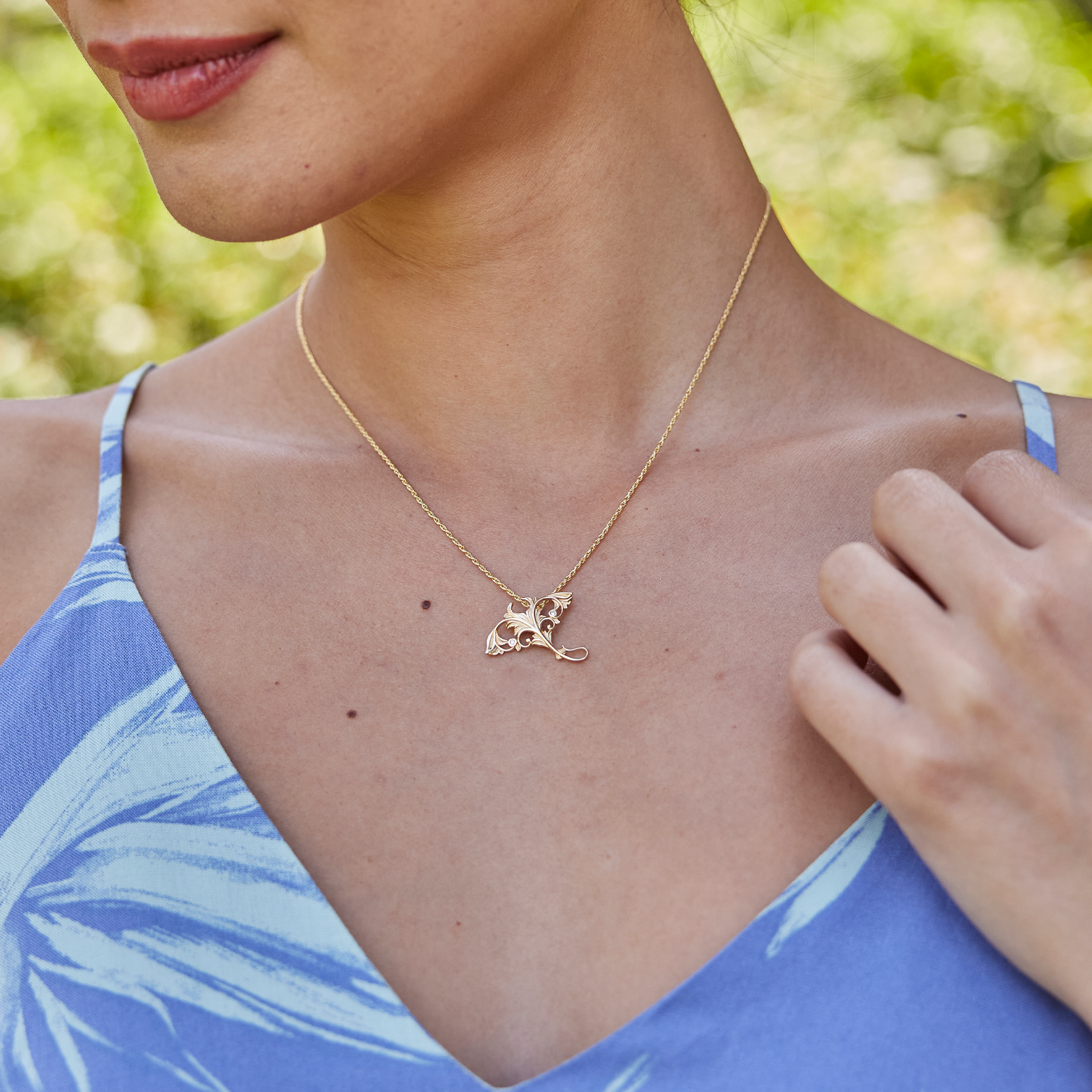 リビング・ヘアルーム・マンタ・ペンダント ダイヤモンド・ゴールド 23mm