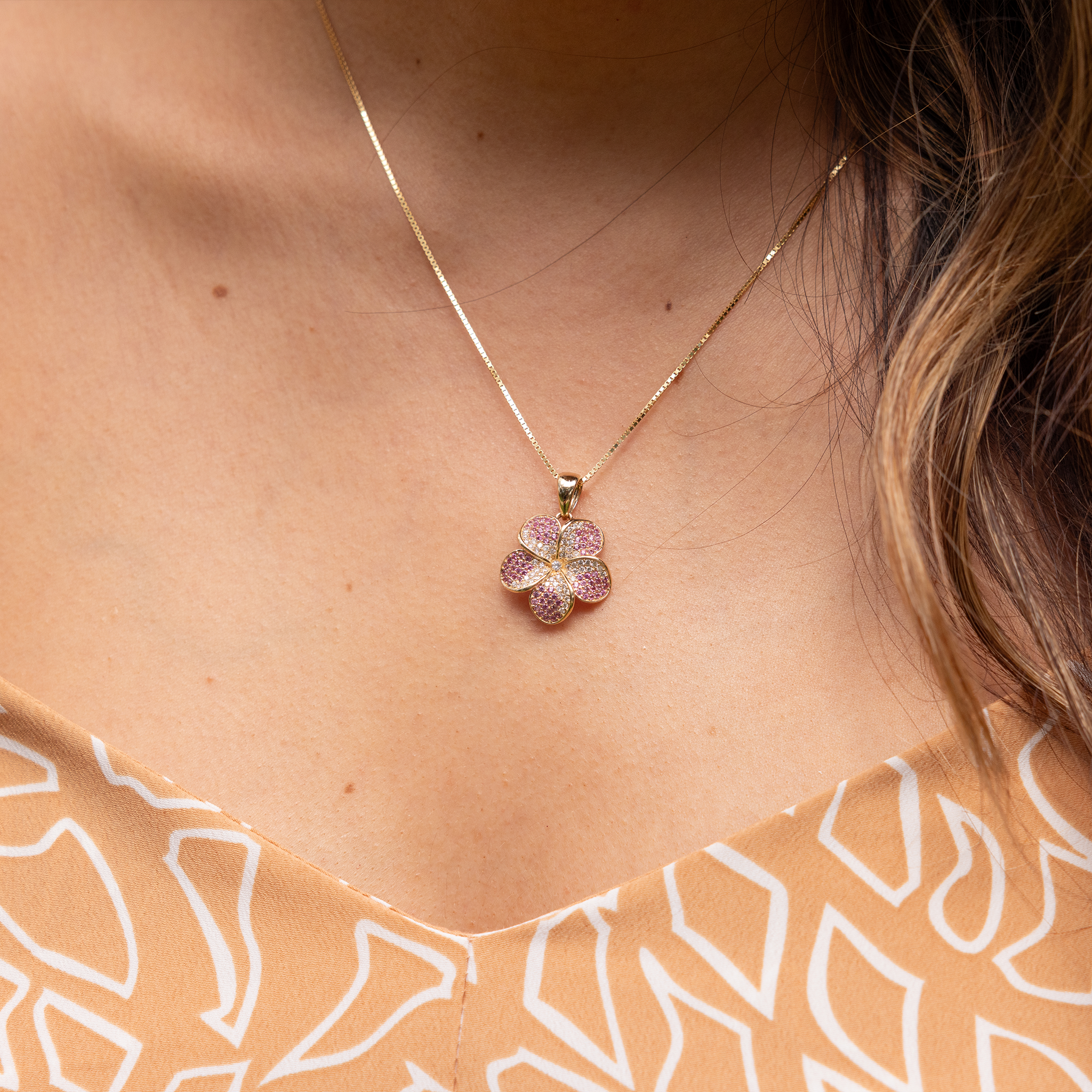 プルメリア ピンクサファイア ダイヤモンド ゴールド ペンダント - 20mm