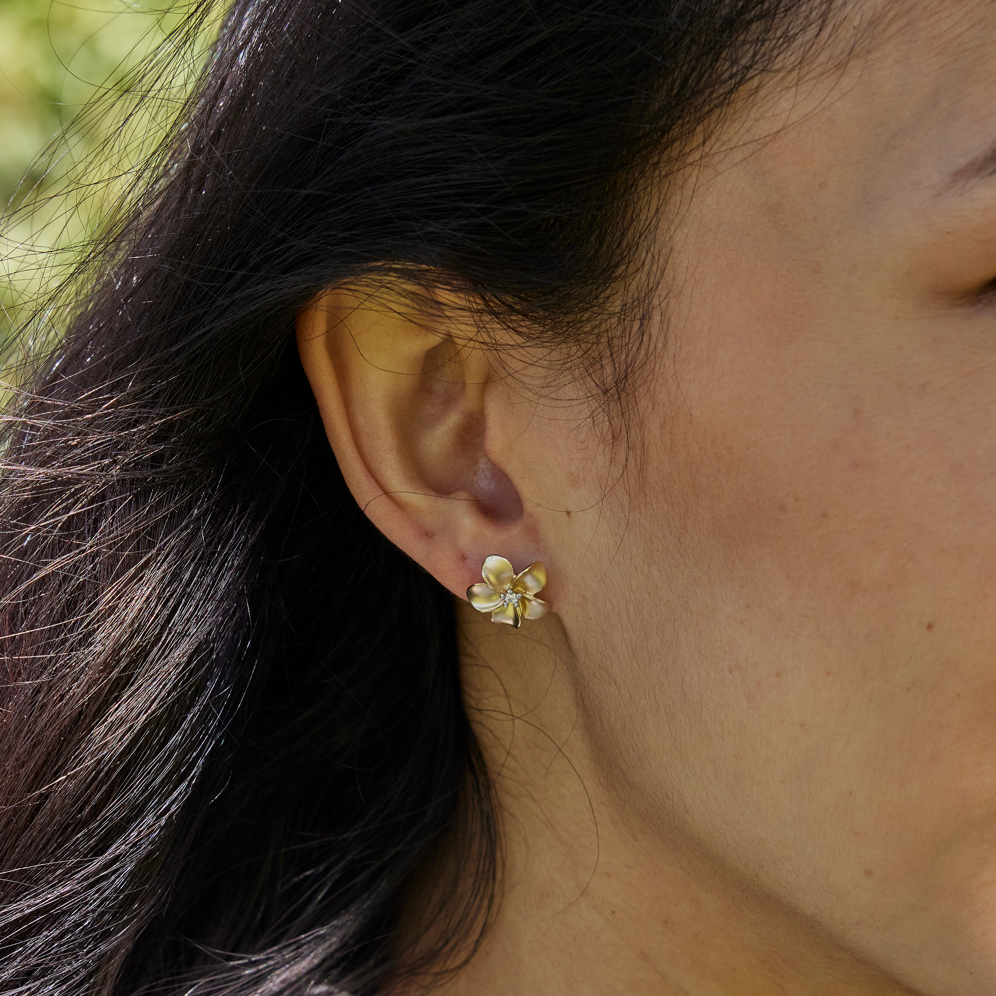 プルメリア ダイヤモンド ピアス ゴールド - 13mm