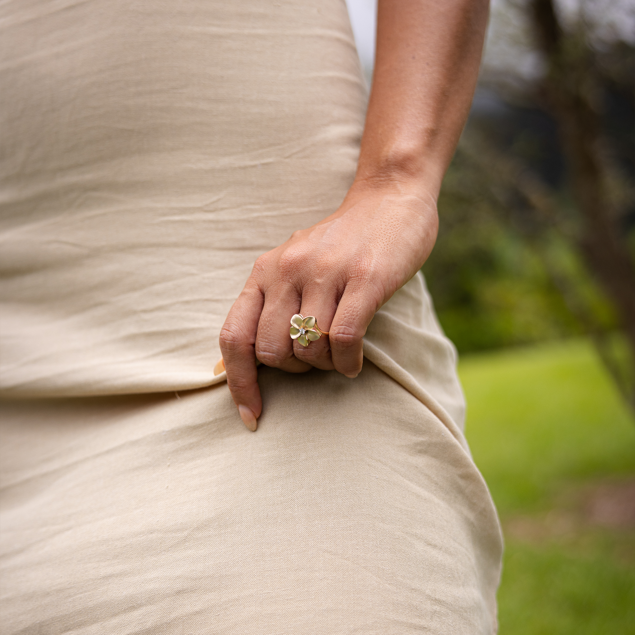 プルメリア ダイヤモンド・ゴールド・リング - 16mm