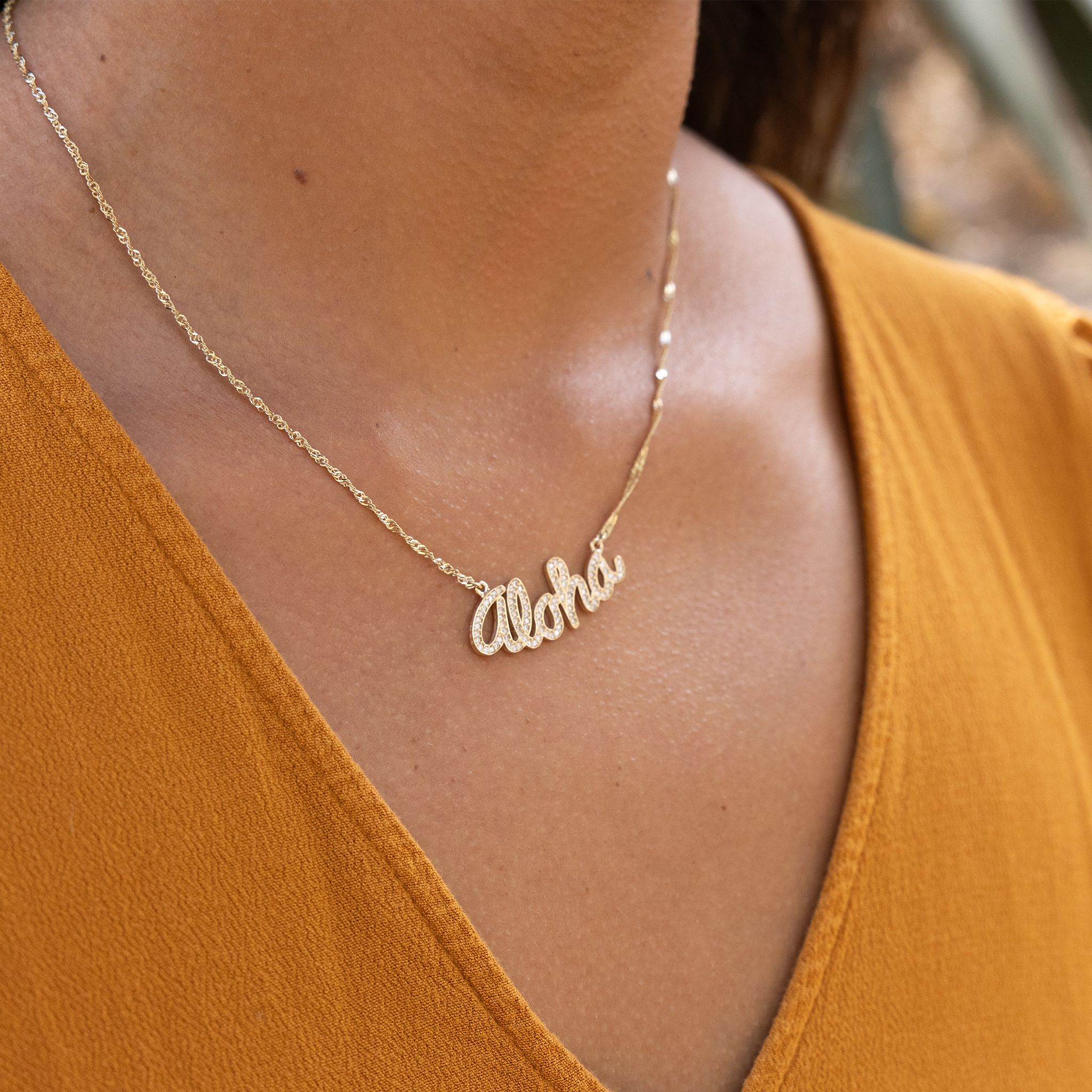 ダイヤモンドとゴールドの16インチアロハネックレス