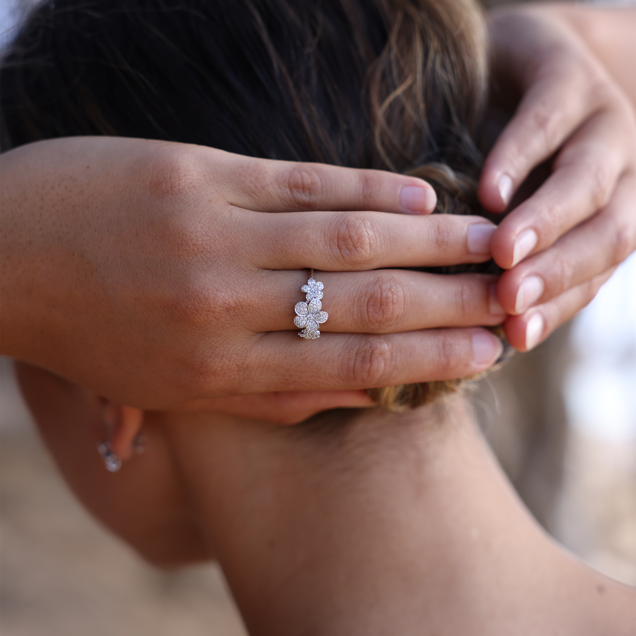 プルメリア ダイヤモンド ホワイトゴールド リング - 10mm