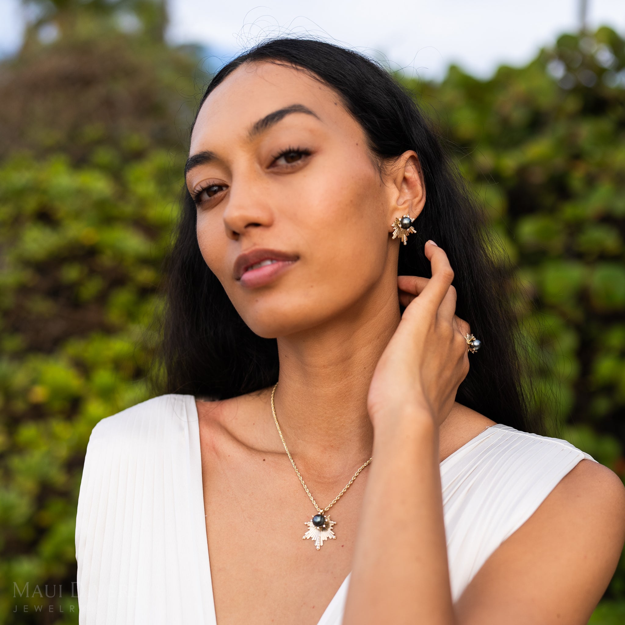 E Hoʻāla タヒチ黒真珠 ダイヤモンド ゴールド ピアス - 23mm