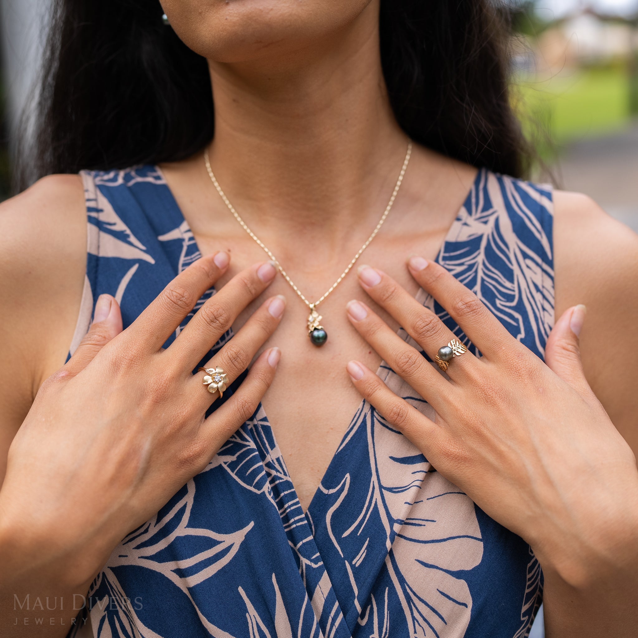 モンステラ・タヒチ・ブラック・パール・リング ゴールド - 8-9mm