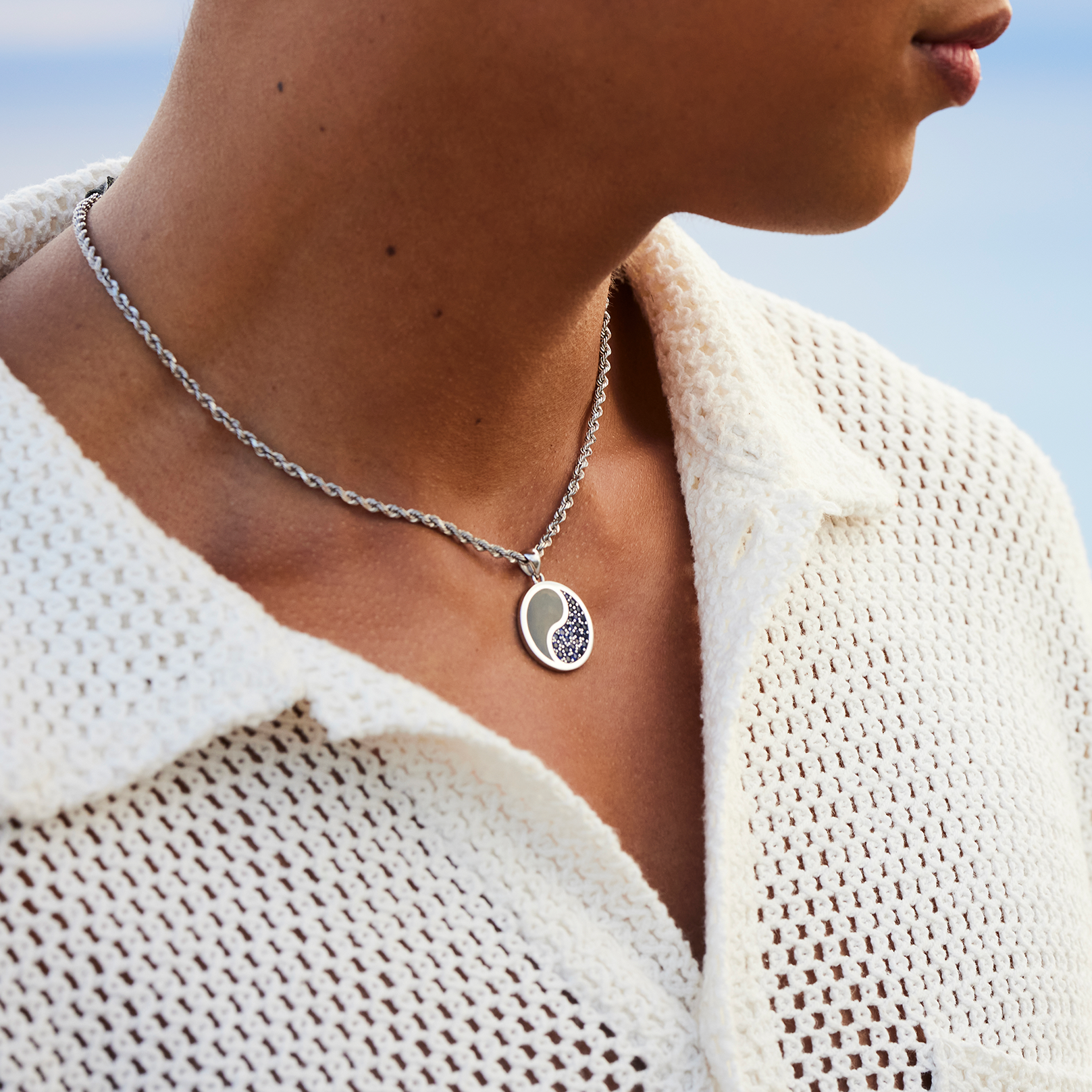 ホワイトゴールドの2.5mmロープチェーン