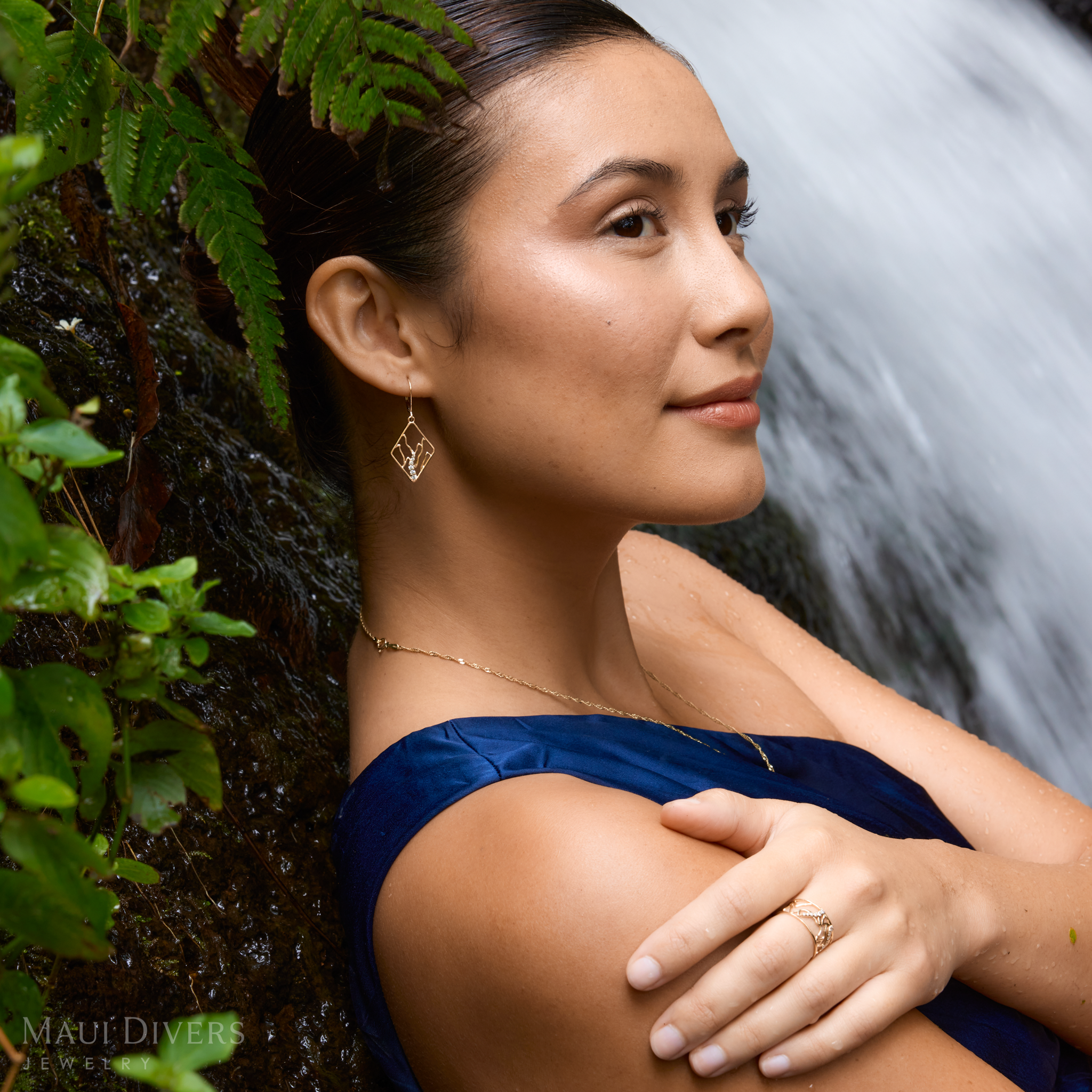 Koʻolau Waterfall Earrings in Gold with Diamonds - 22mm