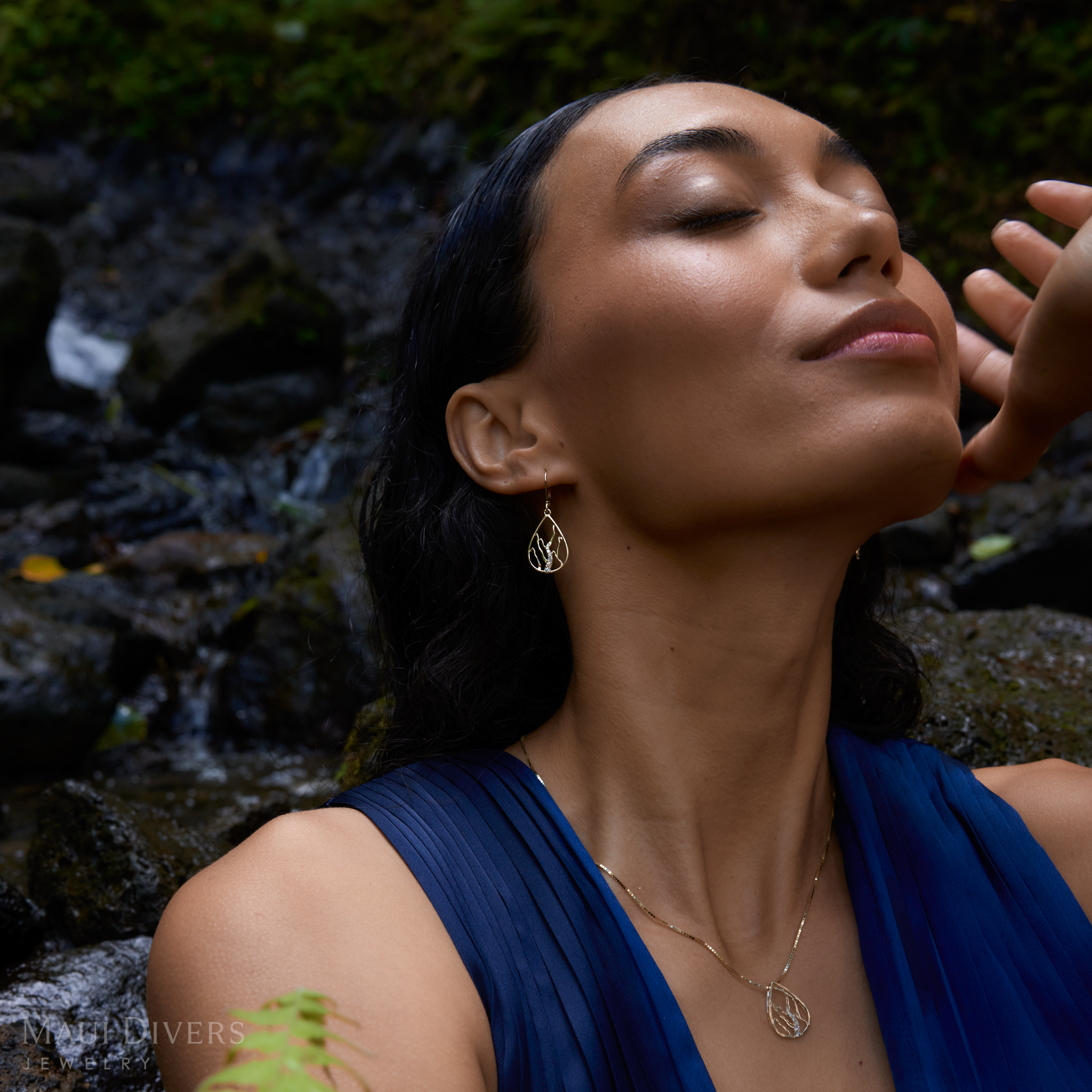 Koʻolau Waterfall Earrings in Gold with Diamonds - 21mm