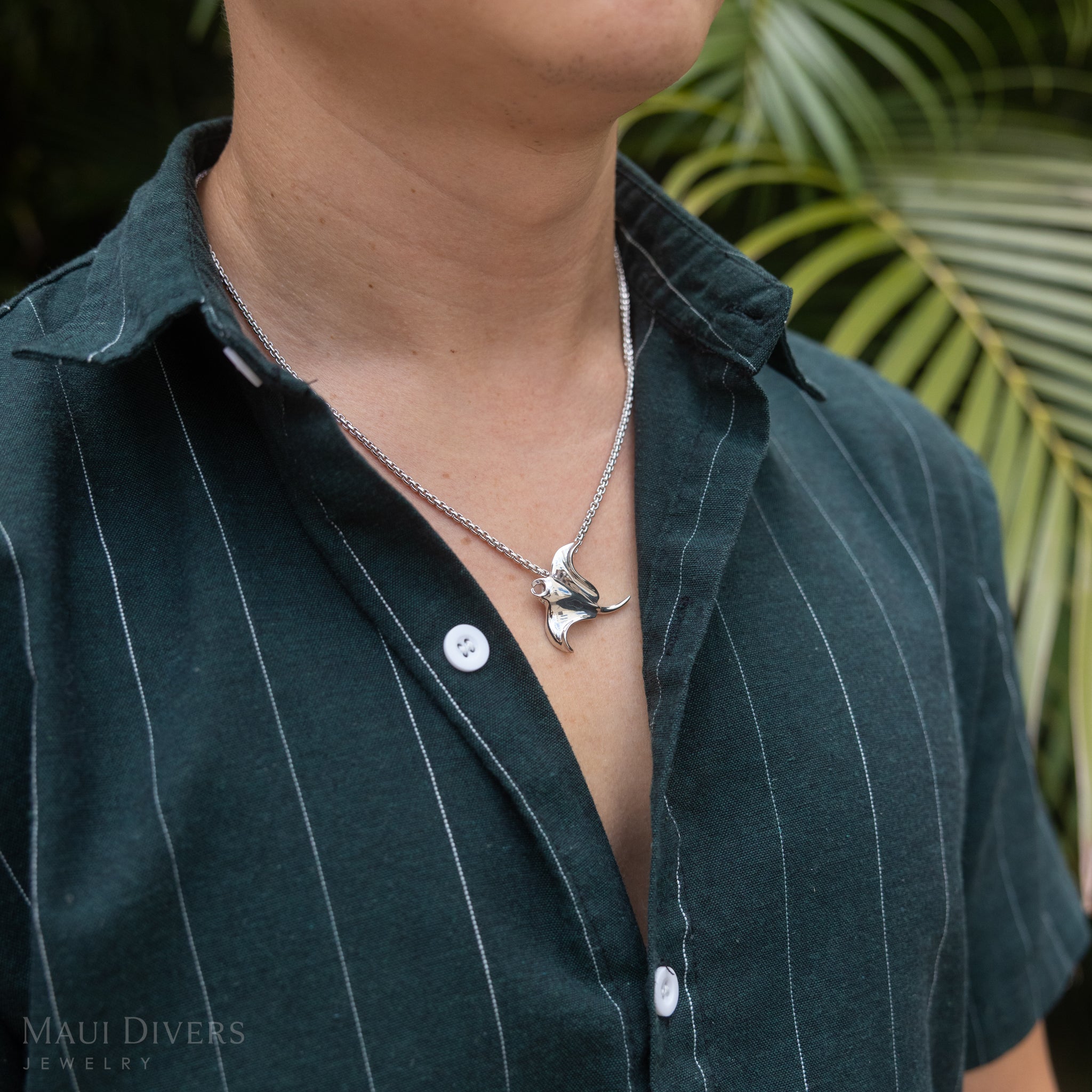 Manta Ray Pendant in Sterling Silver - 30mm