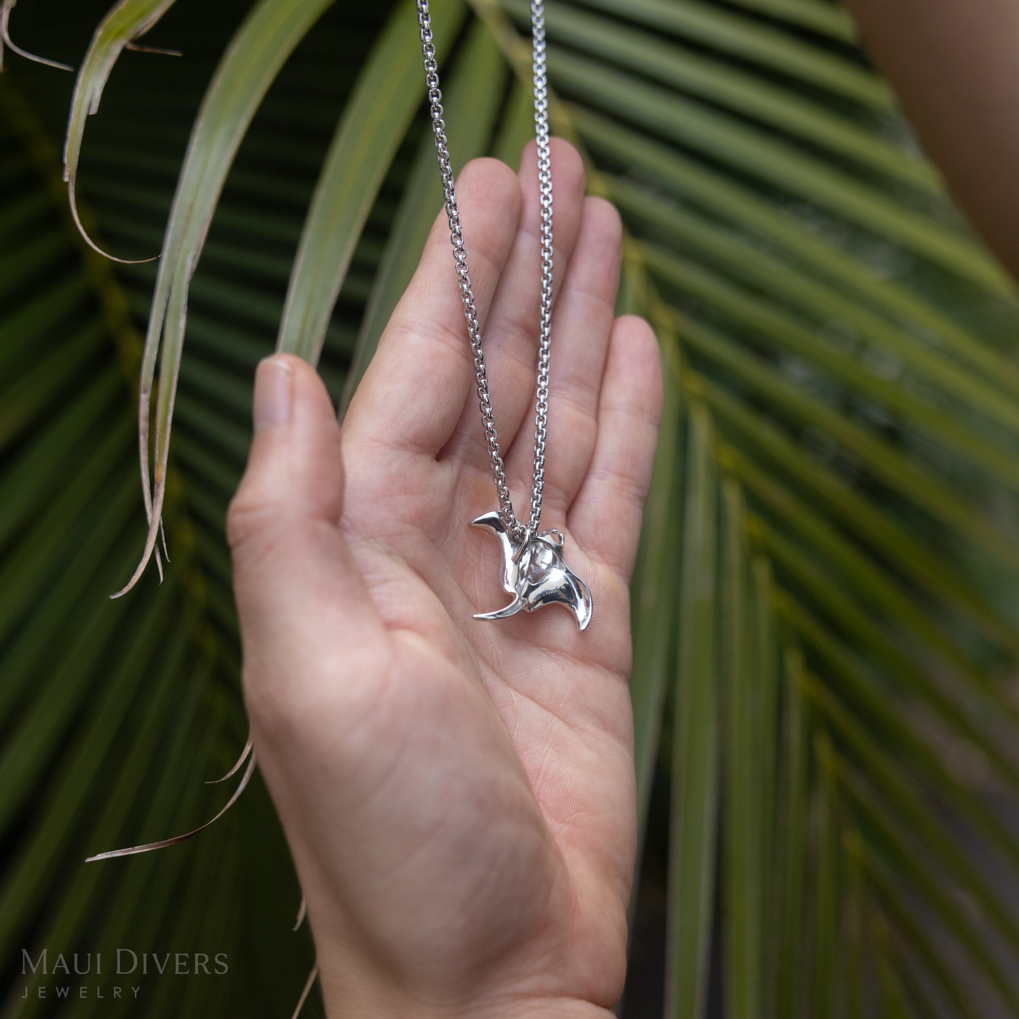 Manta Ray Pendant in Sterling Silver - 30mm