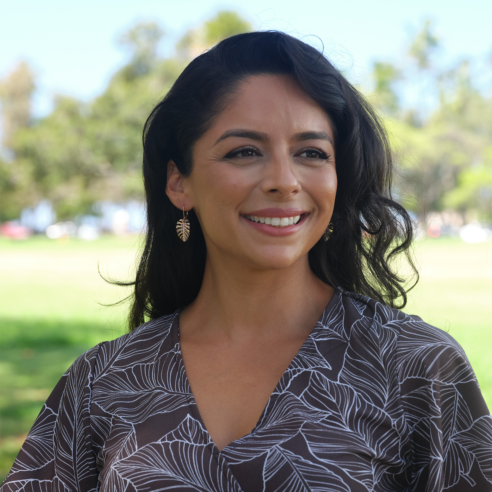 ダイヤモンド・ローズゴールド モンステラ・ピアス 23mm - Maui Divers Jewelry