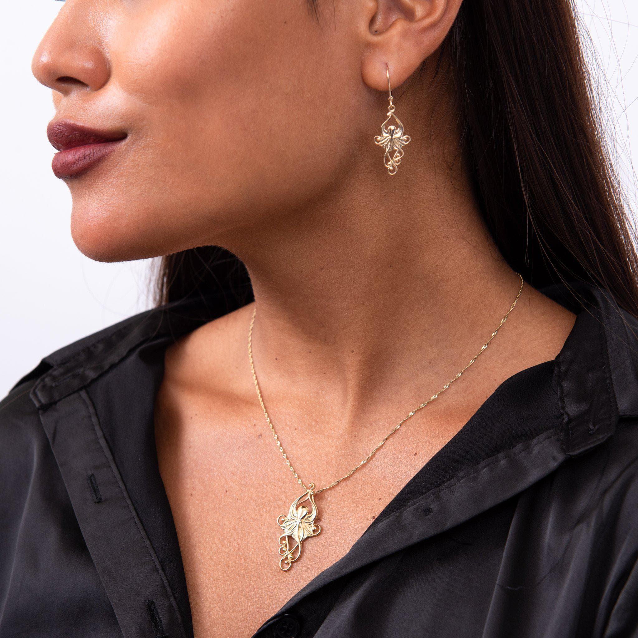 リビング・ヘアルーム・オクトパス・ペンダント ゴールド - 36mm-マウイダイバー・ジュエリー